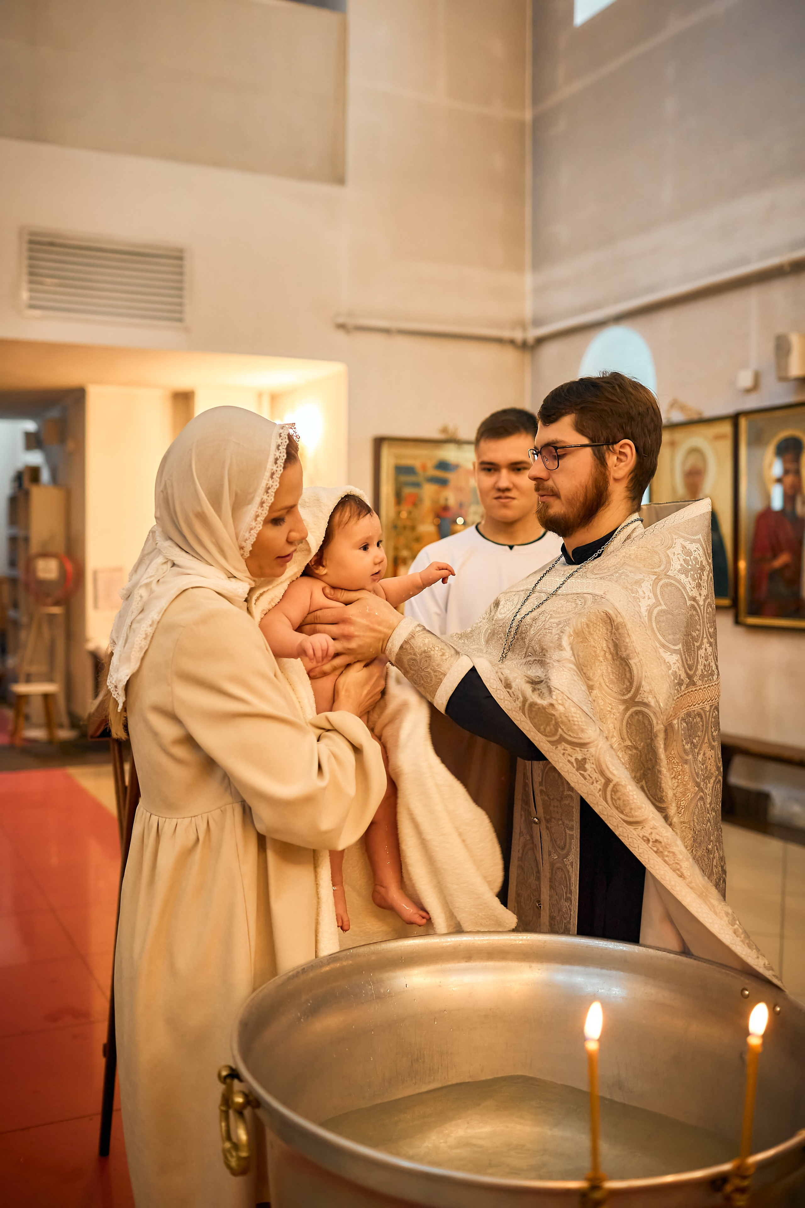 Таинство Крещения. Фотограф Москва|Ясенево Яна Новокрещенных