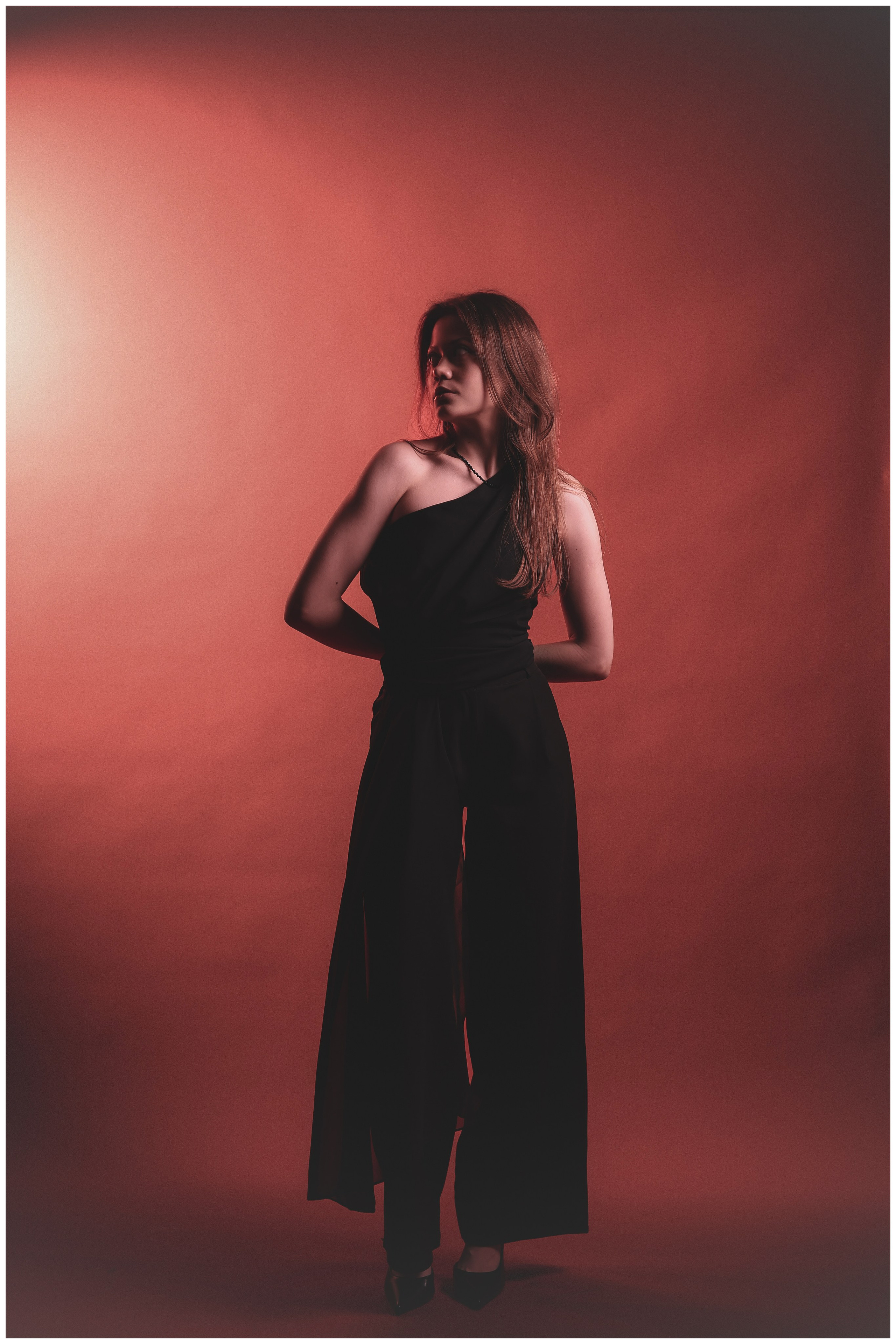 Виктория. Портретный фотограф в Орле. Готовые фото за 3 дня! Помощь в позировании. Советы по организации