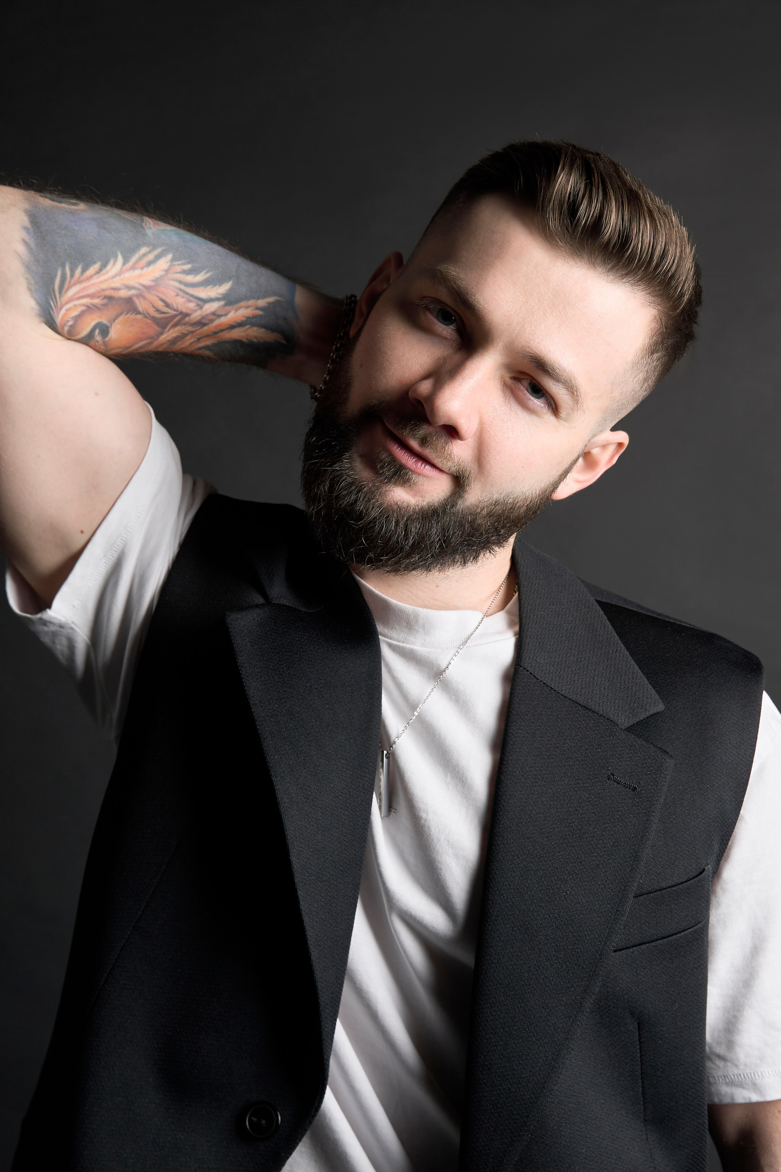 Саша. Главная