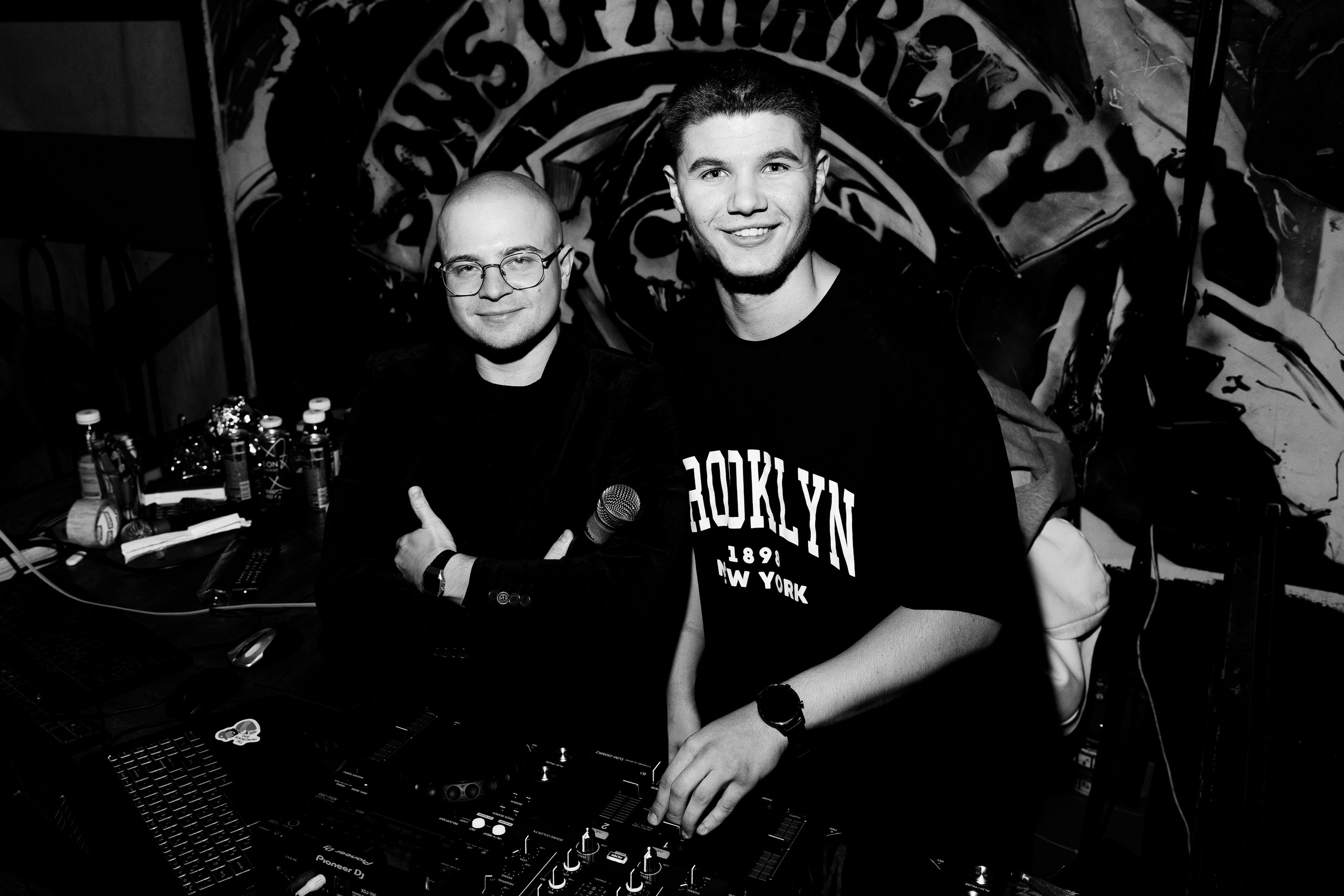 20 ЛЕТ МЕГАПОЛИС ЧЕЛЯБИНСК ХЕДЛАЙНЕР ЕЛКА. Репортажный фотограф Зуев Роман г. Челябинск