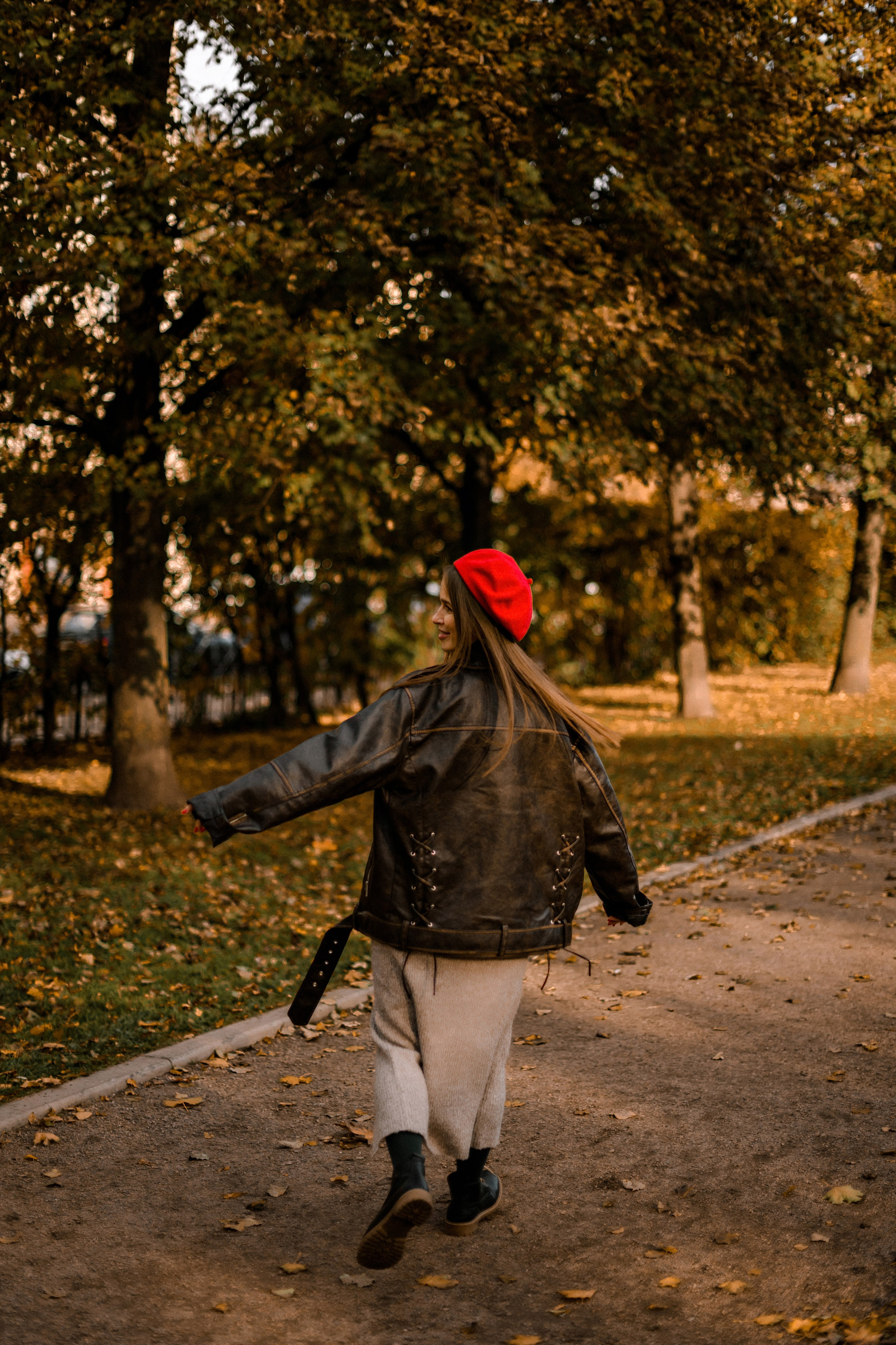 Люба и Коля. Осень на Петроградке. Свадебный фотограф в Санкт-Петербурге София Шубик