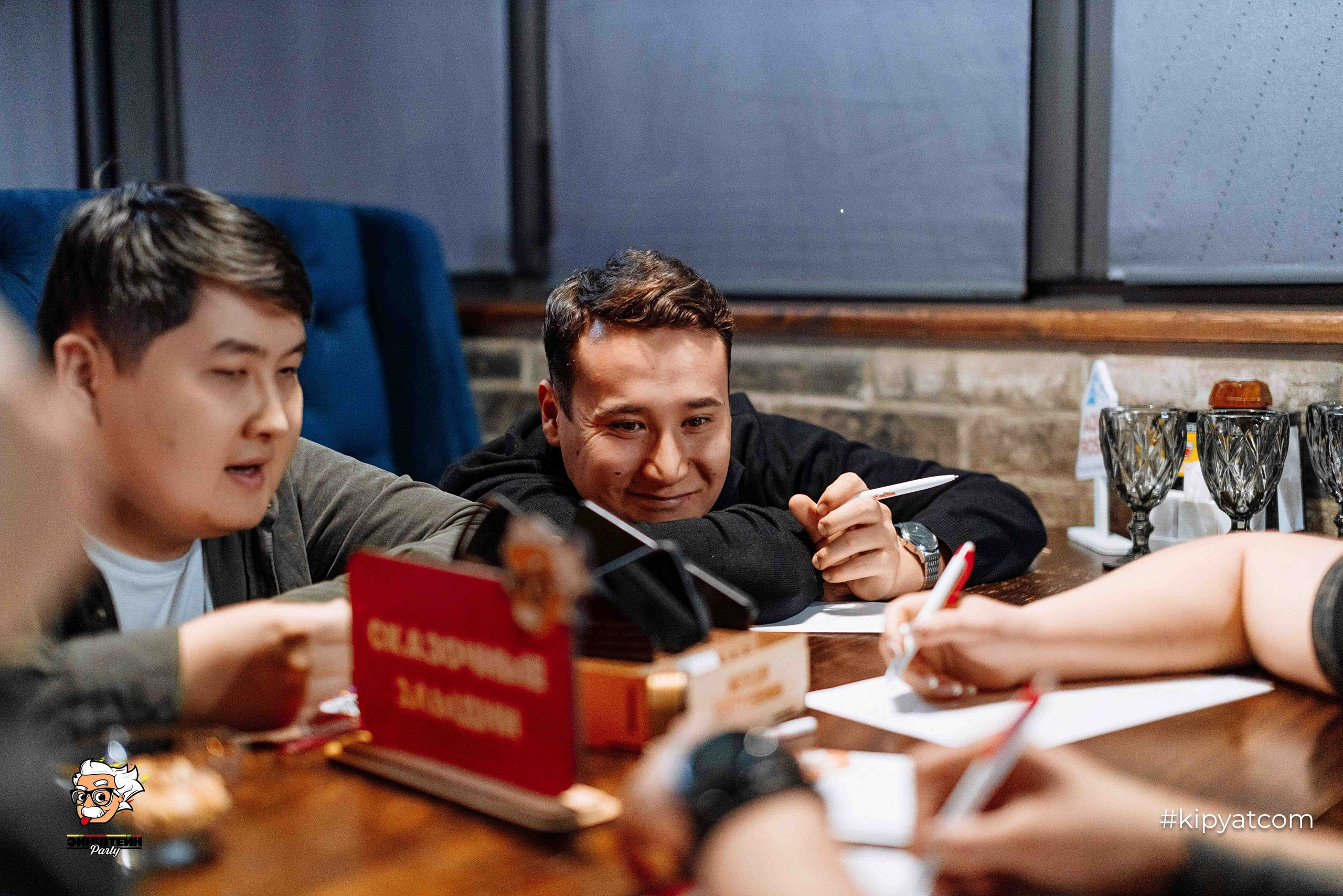 Эйнштейн Party