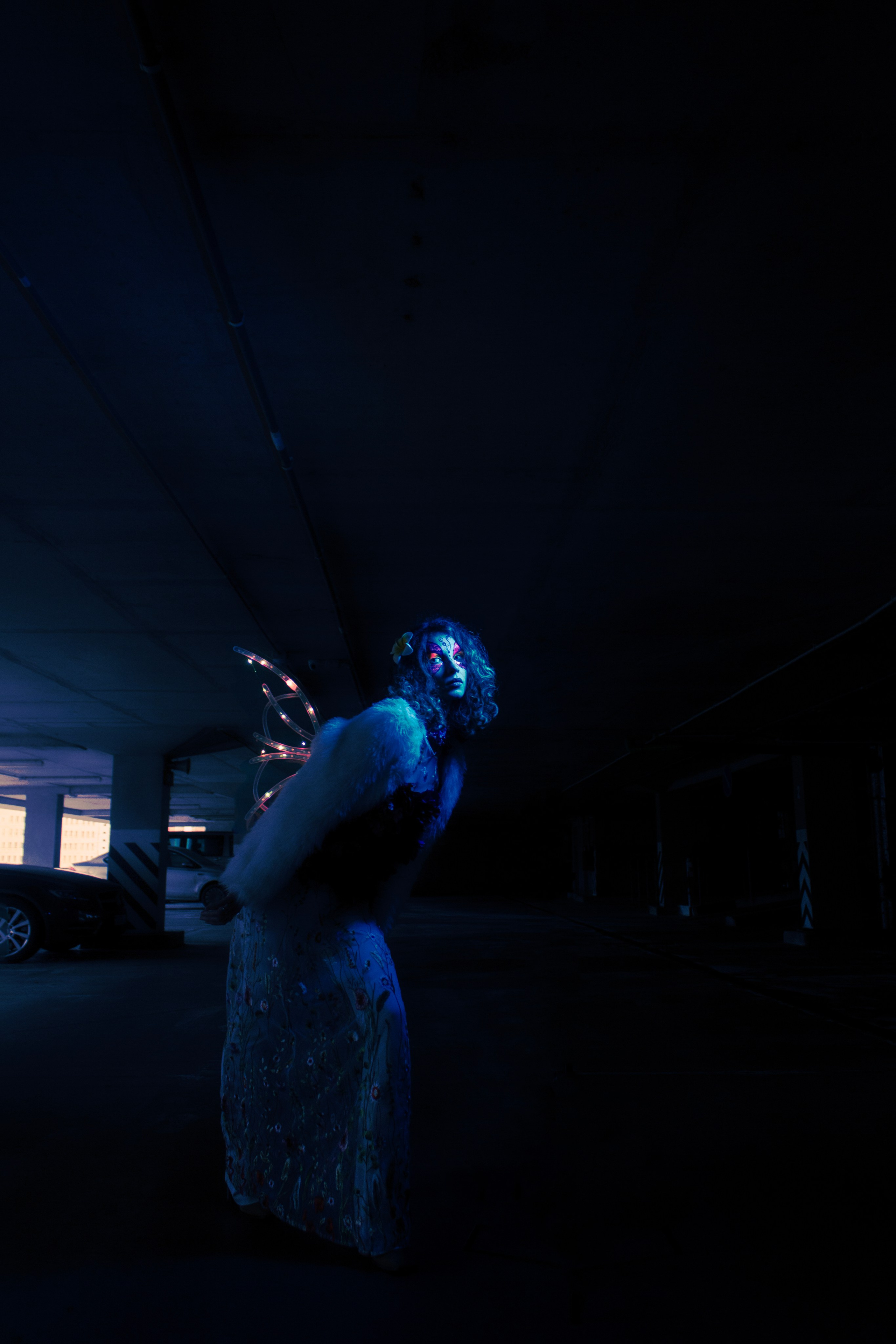 Яркий подарок серому городу