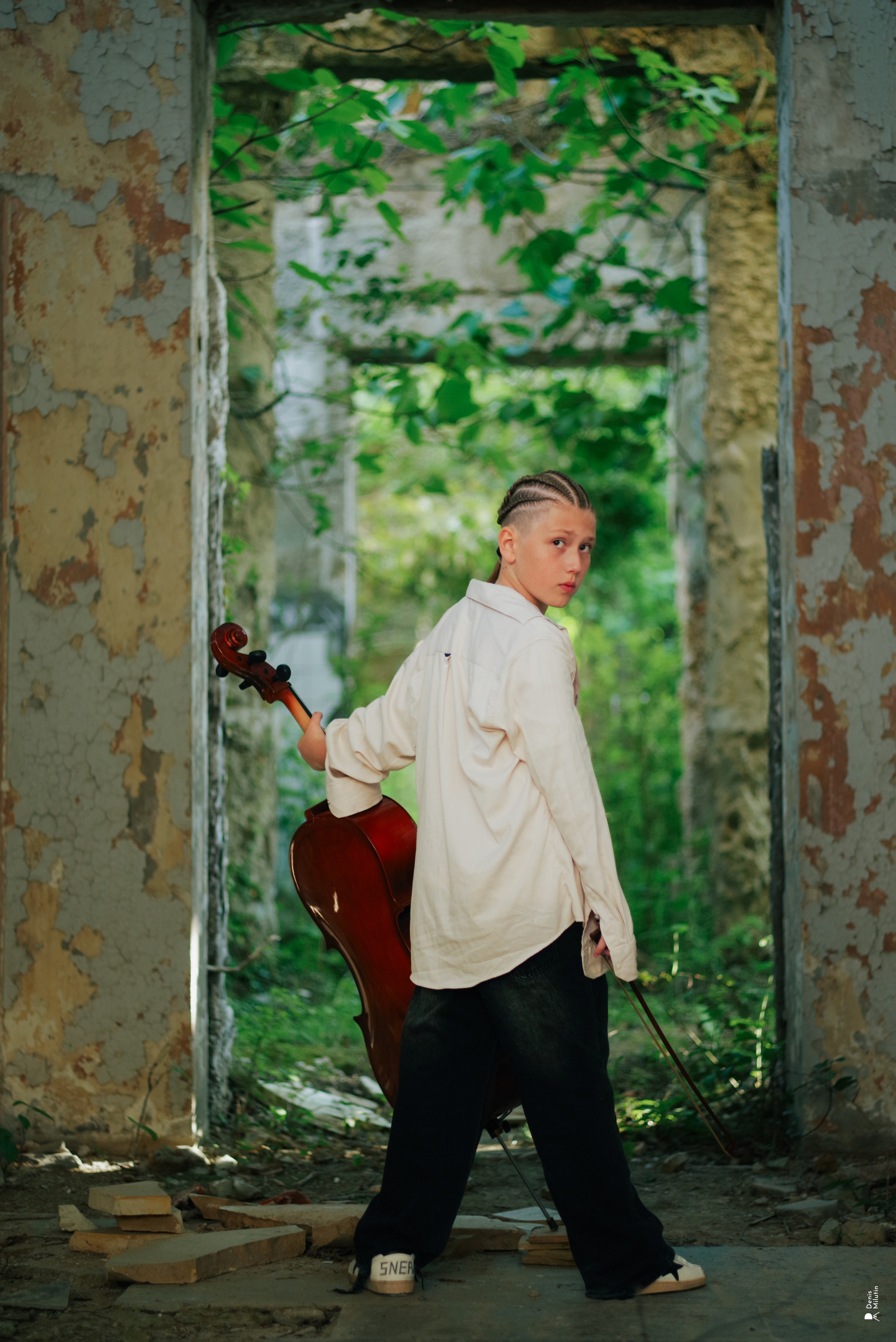 Виолончелист. Портретный фотограф Денис Милютин