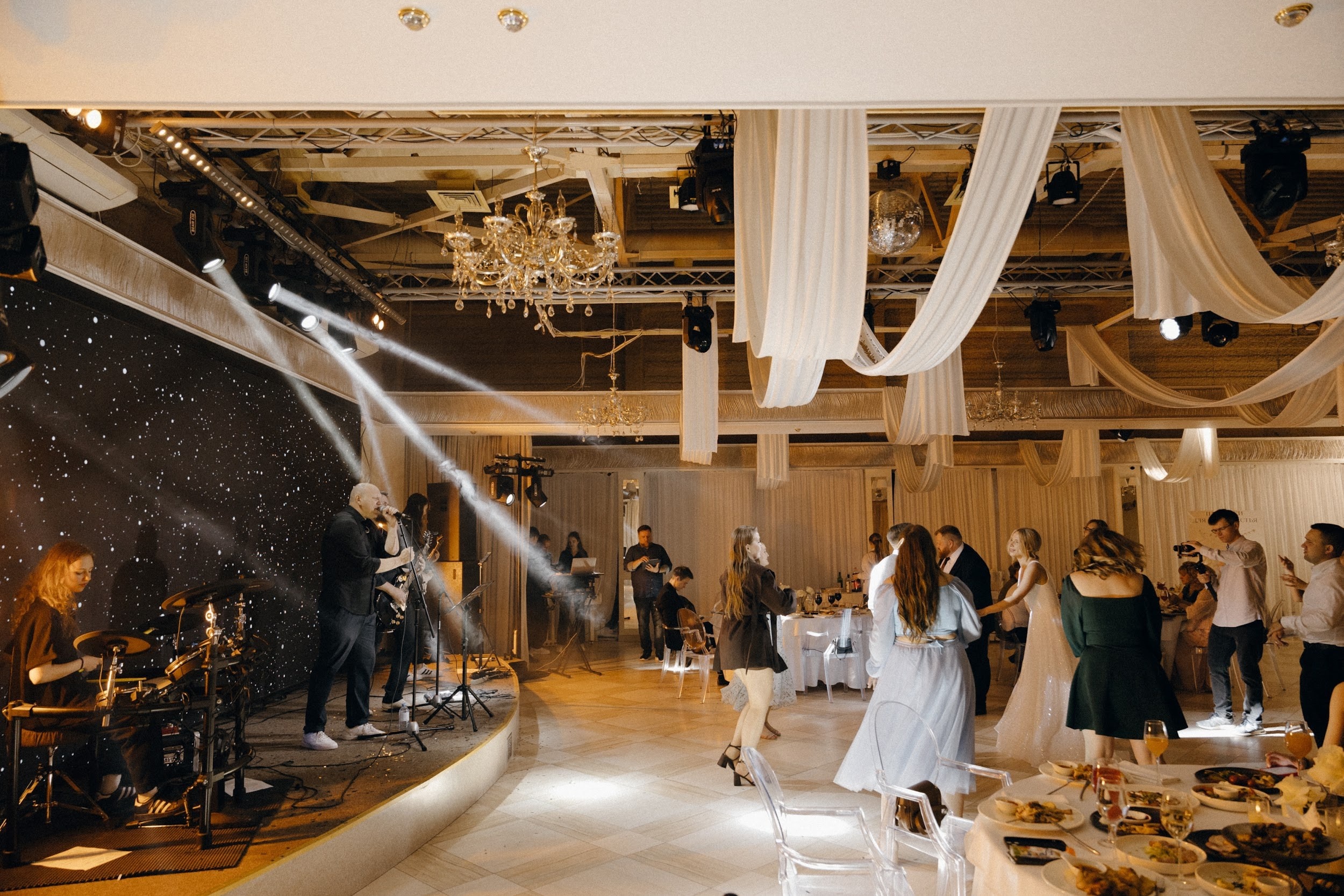 Валентина и Артём. Свадебное агентство «Всё Серьёзно»