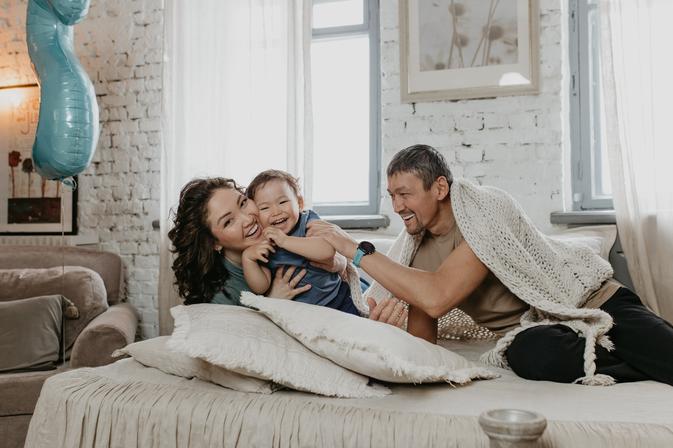 Семейные истории. Свадебный и семейный фотограф в Алматы Laura Dosmann