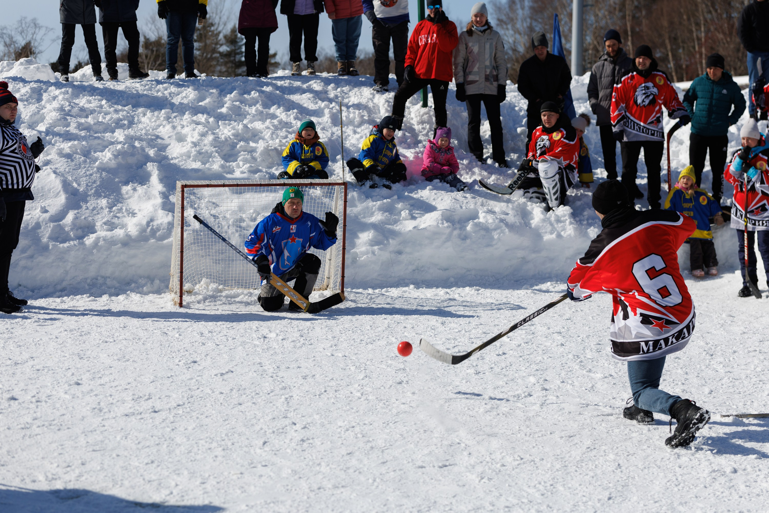 XIII чемпионат  по «ХОККЕЮ В ВАЛЕНКАХ». Свадебный, семейный и репортажный фотограф в Южно-Сахалинске Артур Петросян