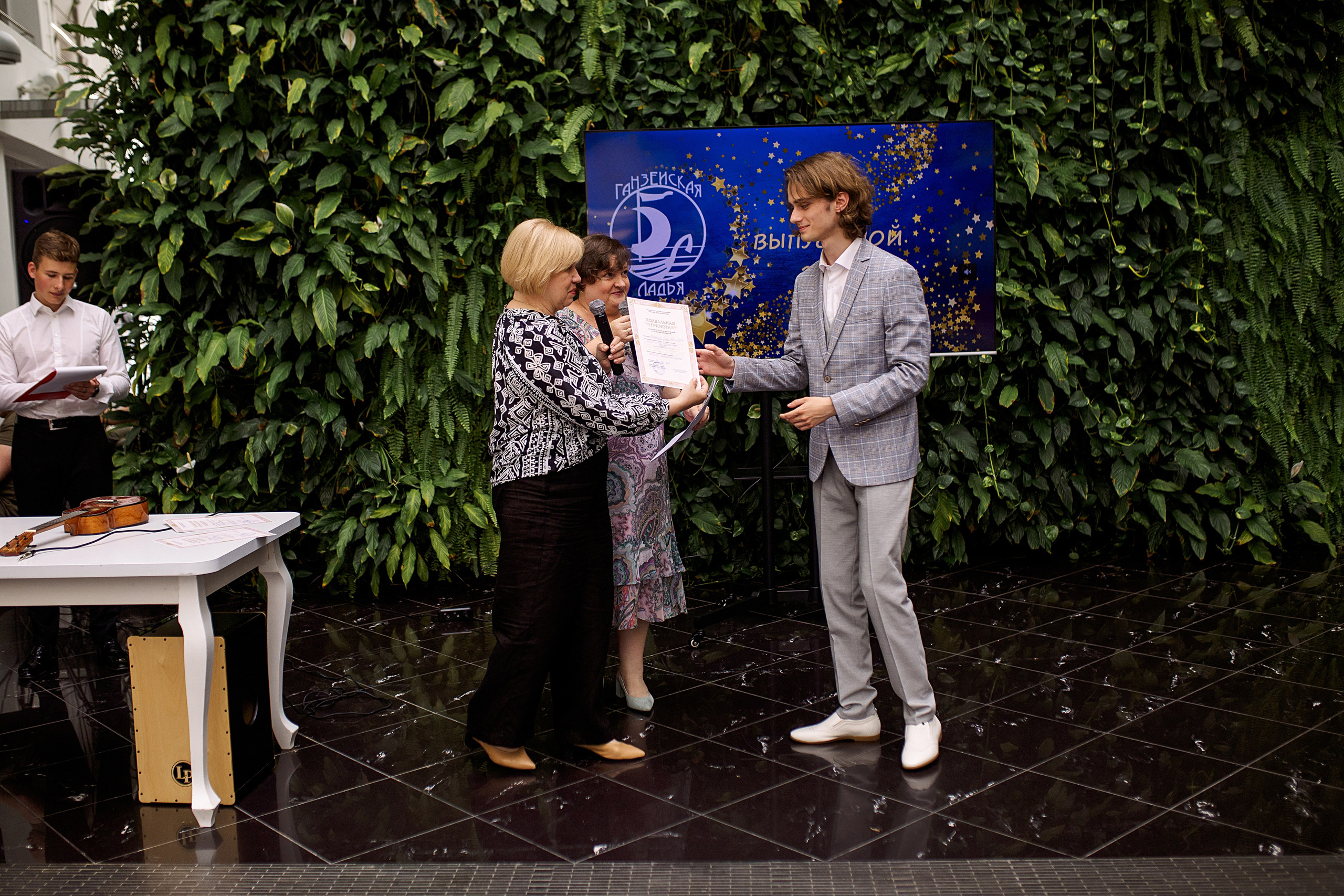 Выпуск лицея Ганзейская Ладья. Свадебный фотограф Калининград Пасюта Данила