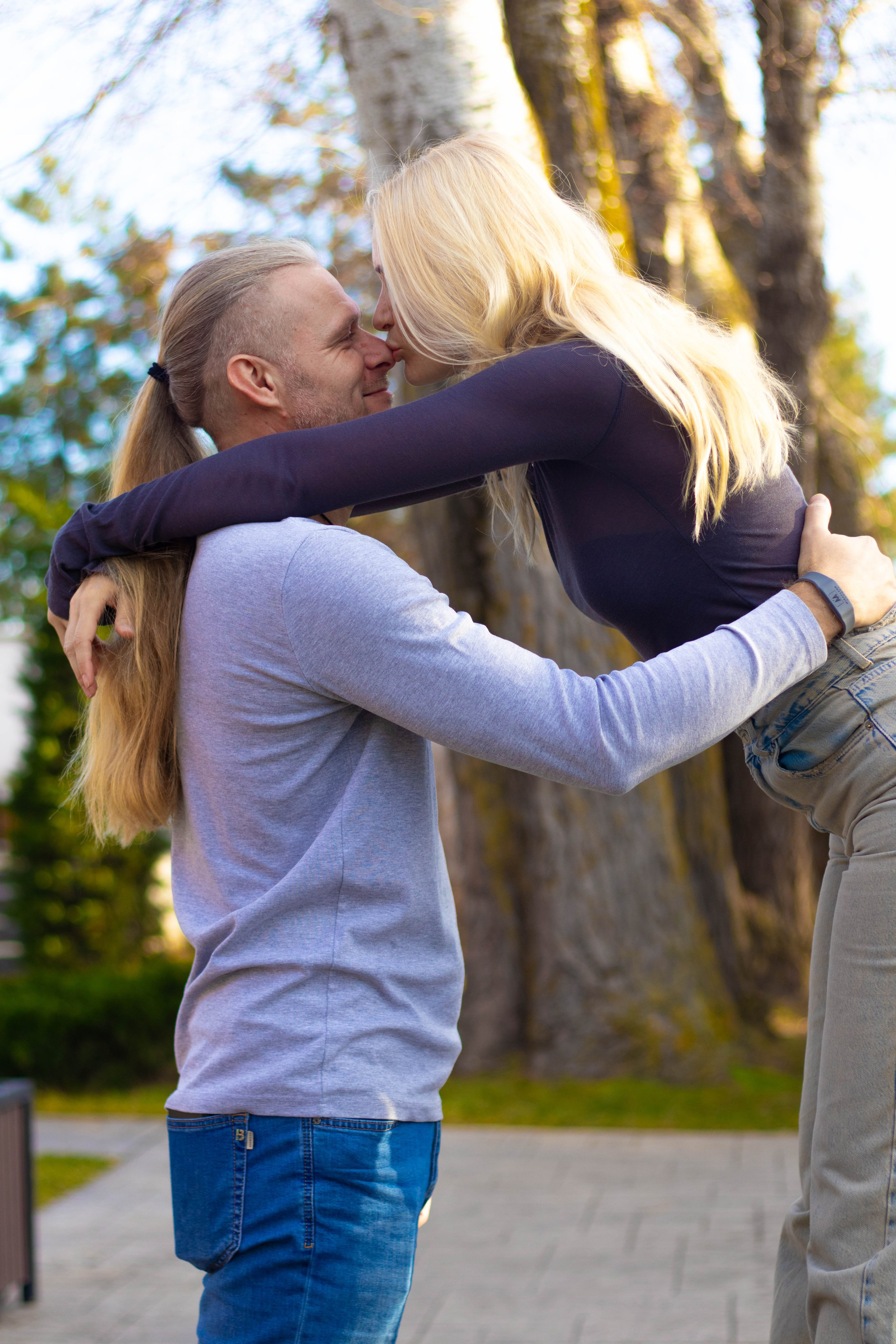 «Влюбленные в городе». Уличный фотограф Города N