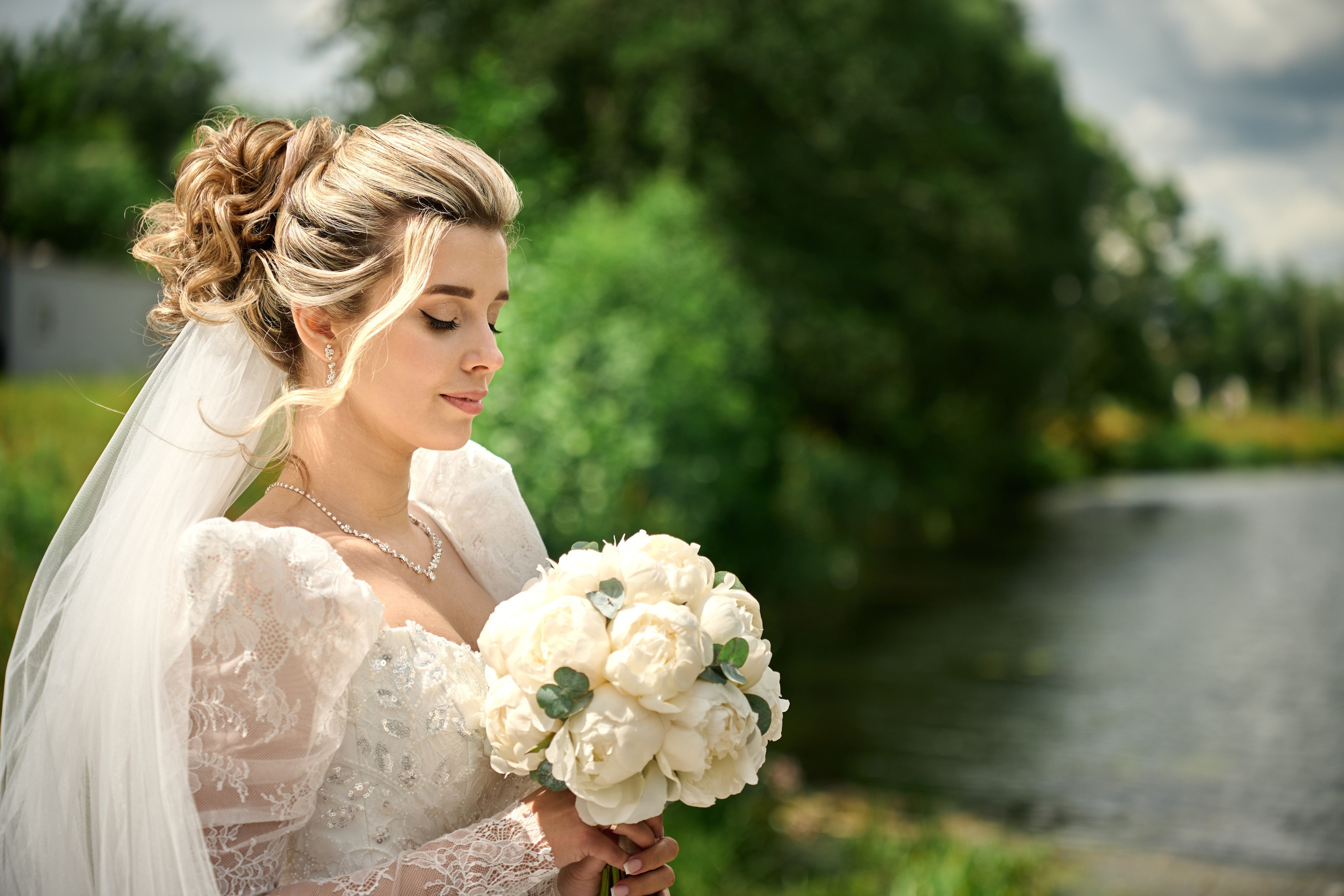 Свадебная фотосессия в Старом Осколе и Губкине. Профессиональный фотограф Старый Оскол, Губкин — свадьба, венчание, крещение, юбилей и день рождения