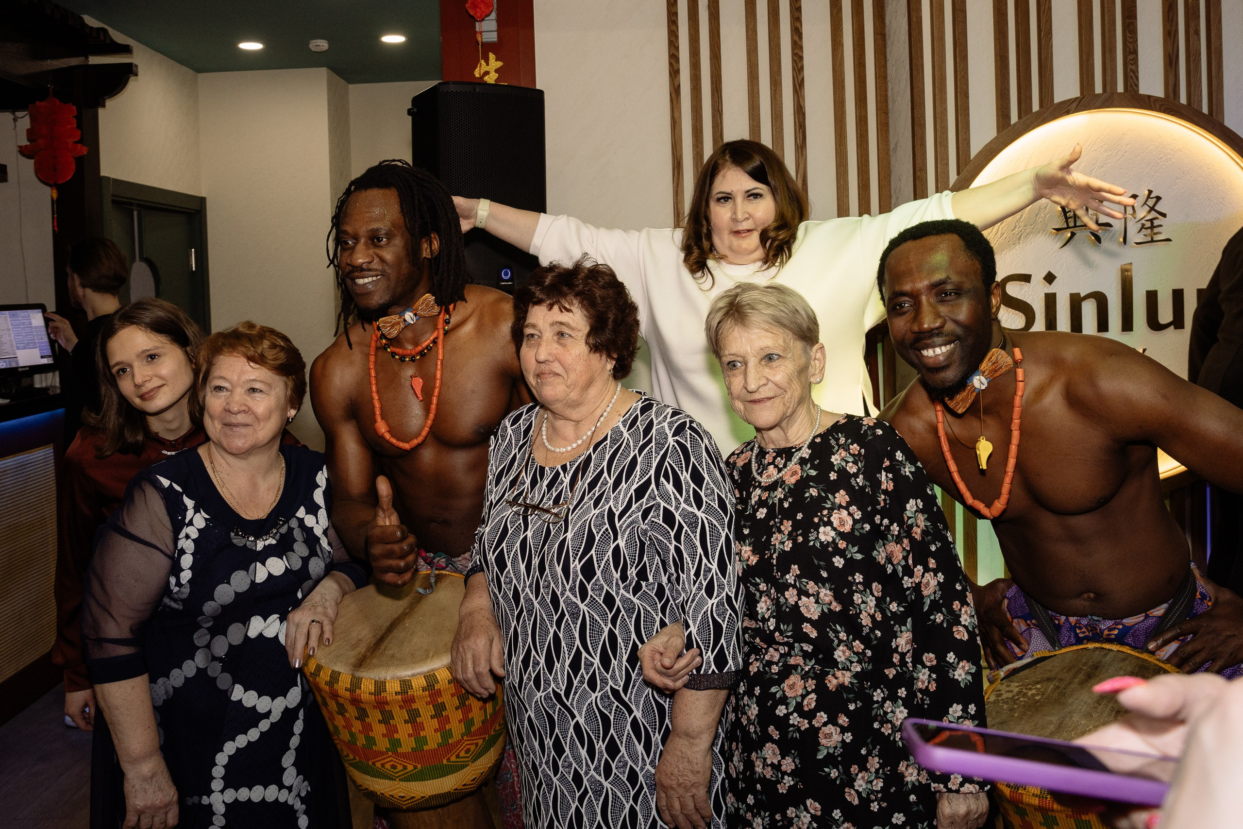 Вечеринка в кафе Sinlun. Фотограф Юлия Мальцева