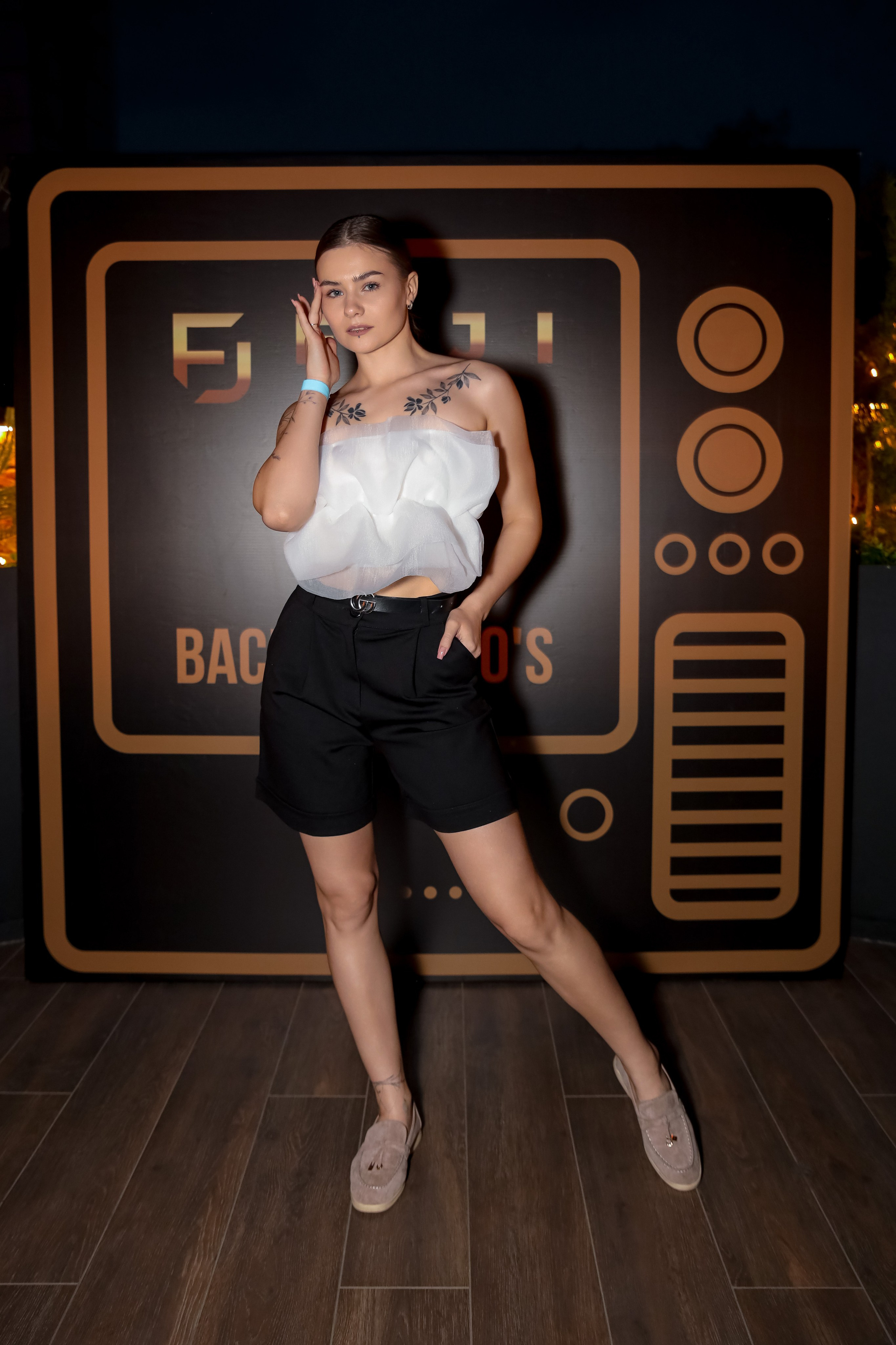 LA night & Fiji wave. 2000’s