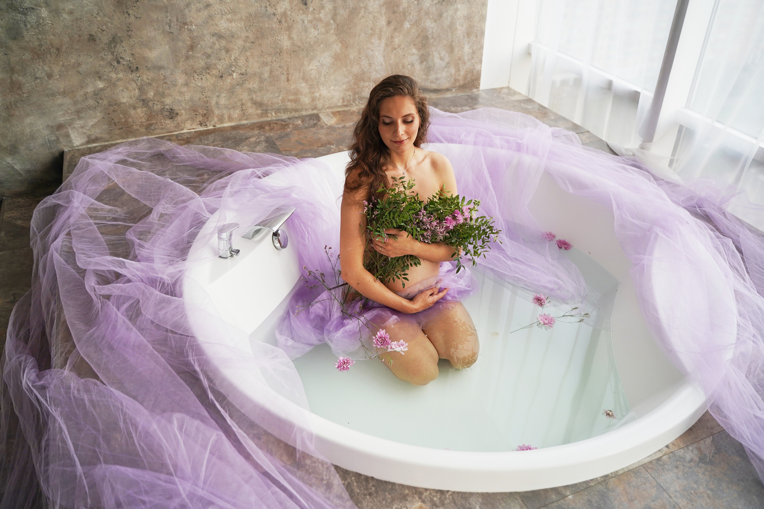 Фотосессия беременности. Фотосессия в студиях Москвы. Портретный фотограф в Москве Елена Капралова