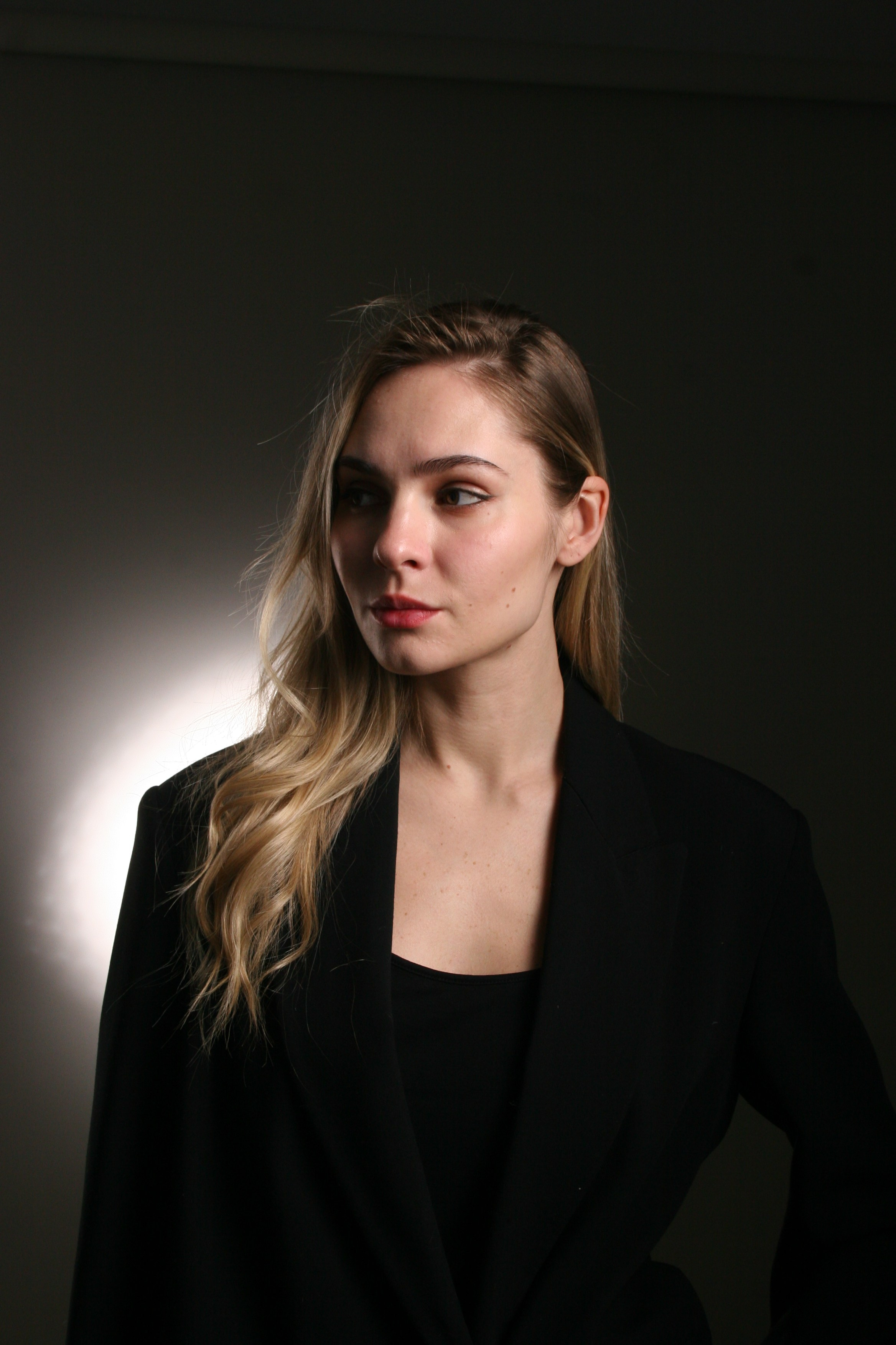 Студия. Креативный фотограф