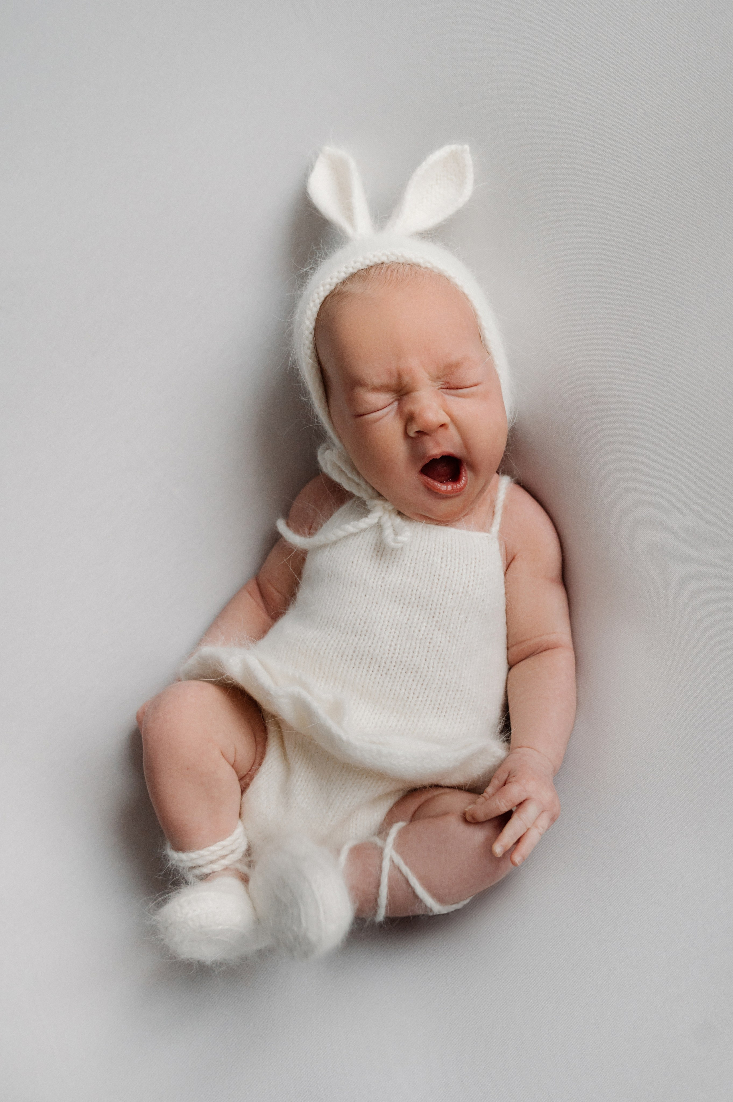 Newborn girl. Фотограф новорожденных малышей в Санкт-Петербурге