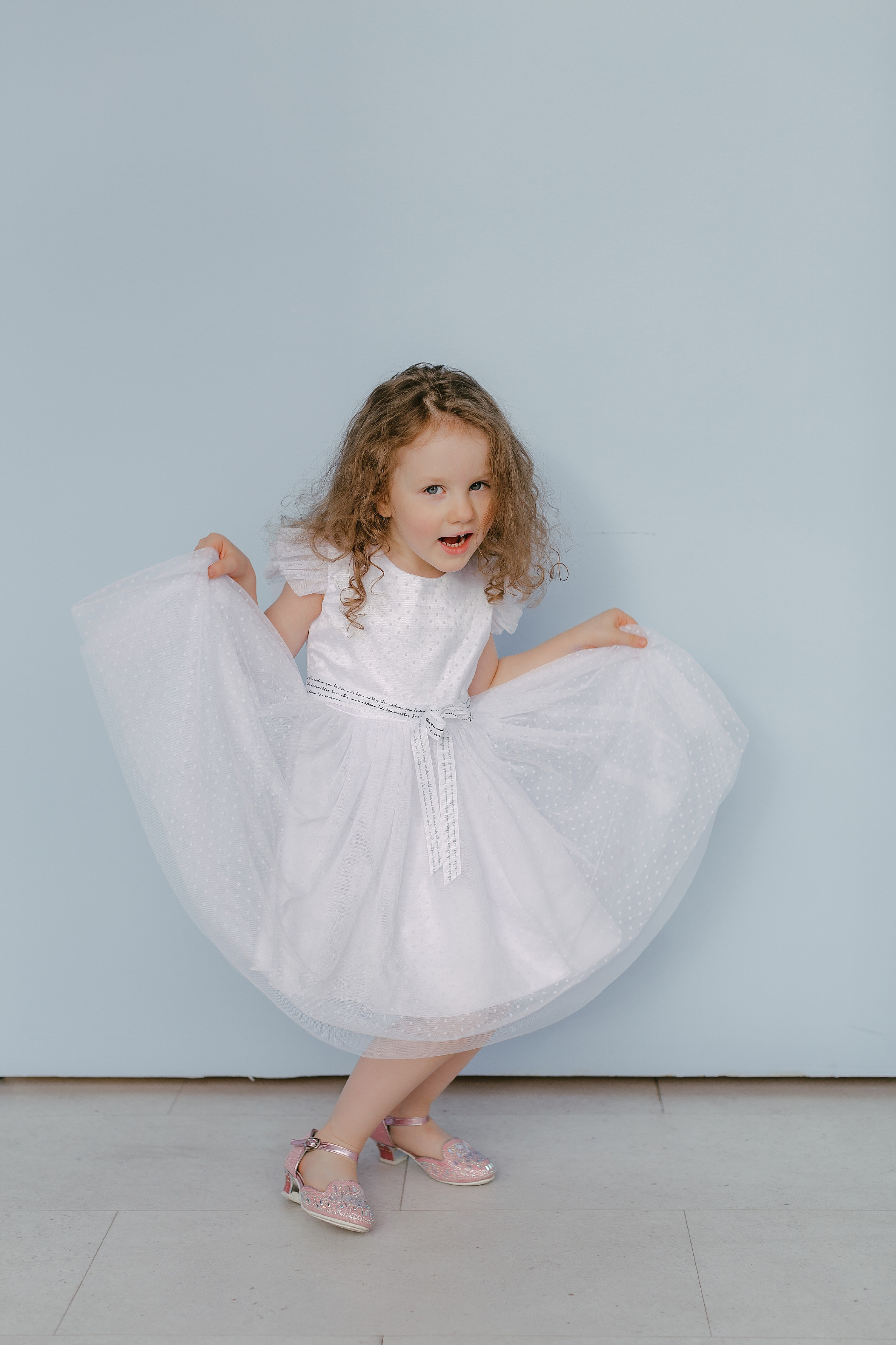 Маленькая Марьяна. Мария Стеклова контент фотограф и семейный фотограф в Омске и Тюмени