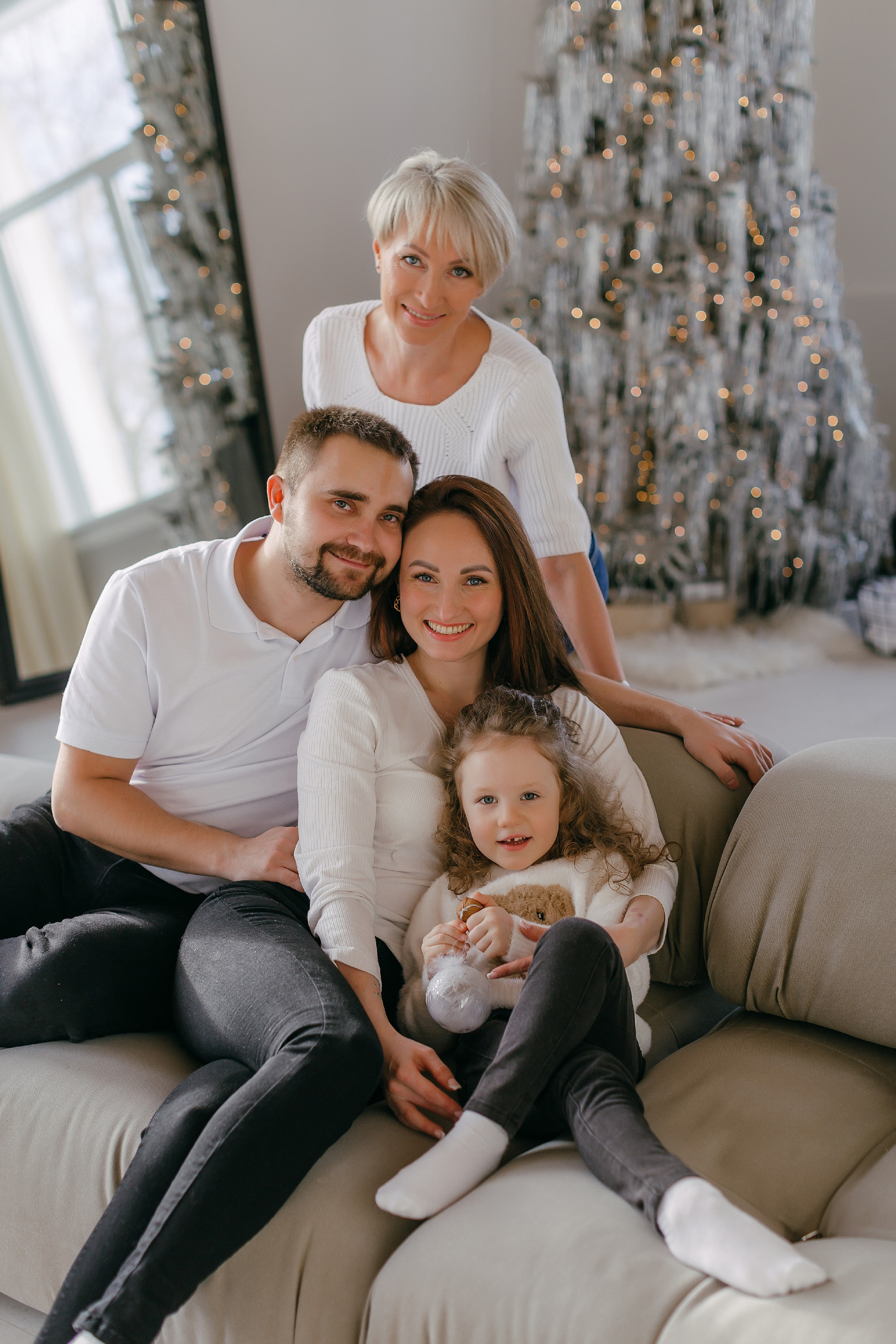 Маленькая Марьяна. Мария Стеклова контент фотограф и семейный фотограф в Омске и Тюмени