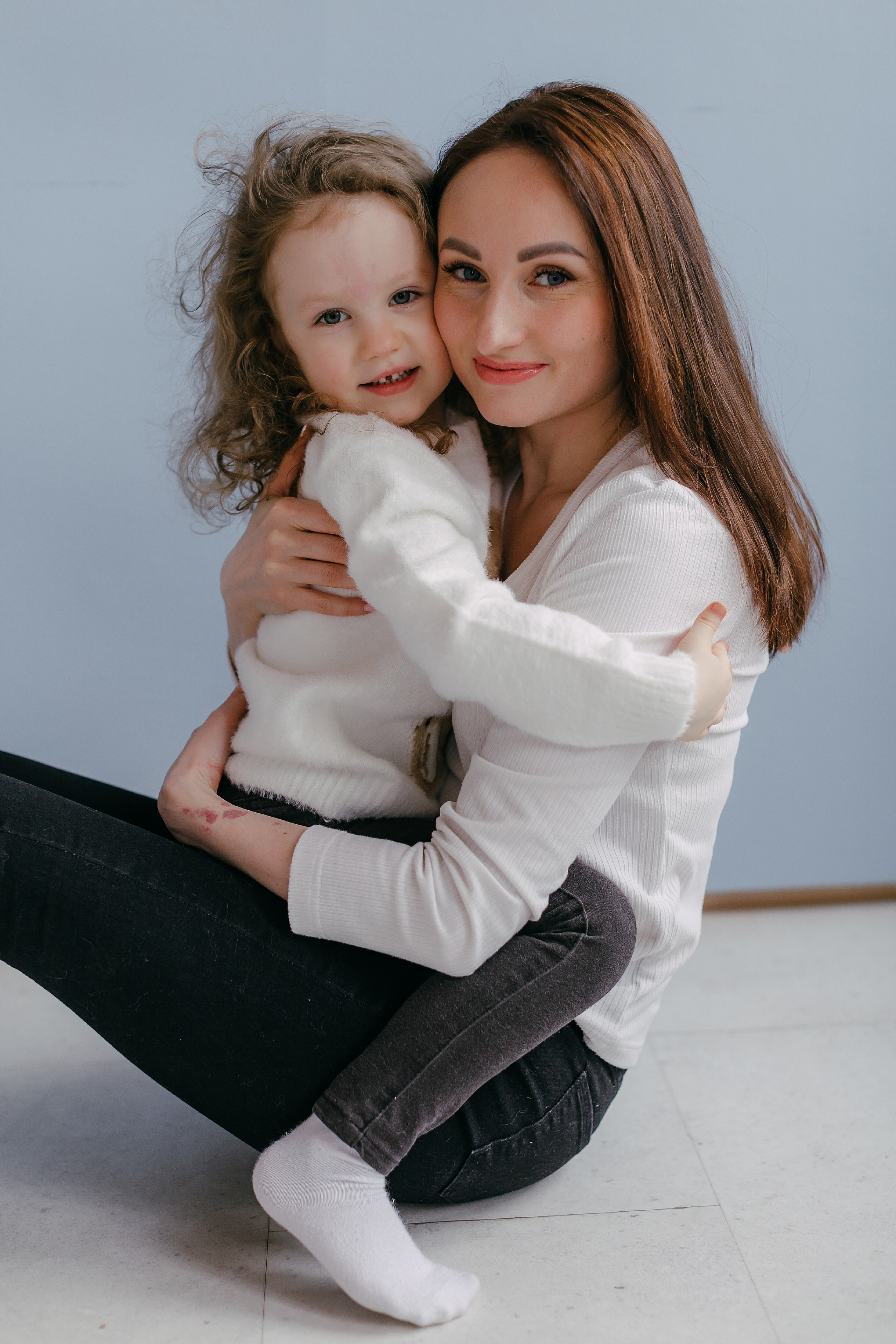 Маленькая Марьяна. Мария Стеклова контент фотограф и семейный фотограф в Омске и Тюмени