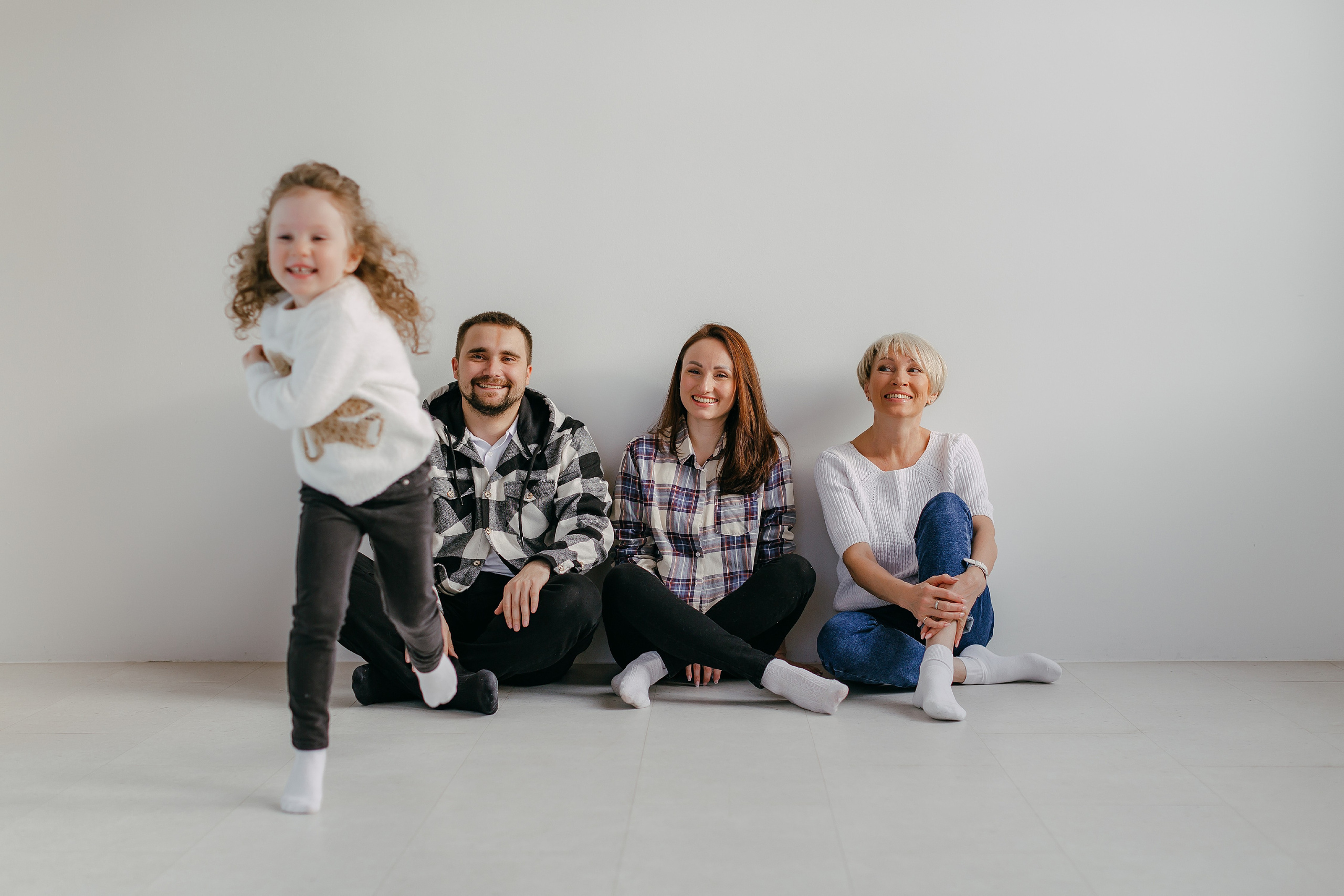 Маленькая Марьяна. Мария Стеклова контент фотограф и семейный фотограф в Омске и Тюмени