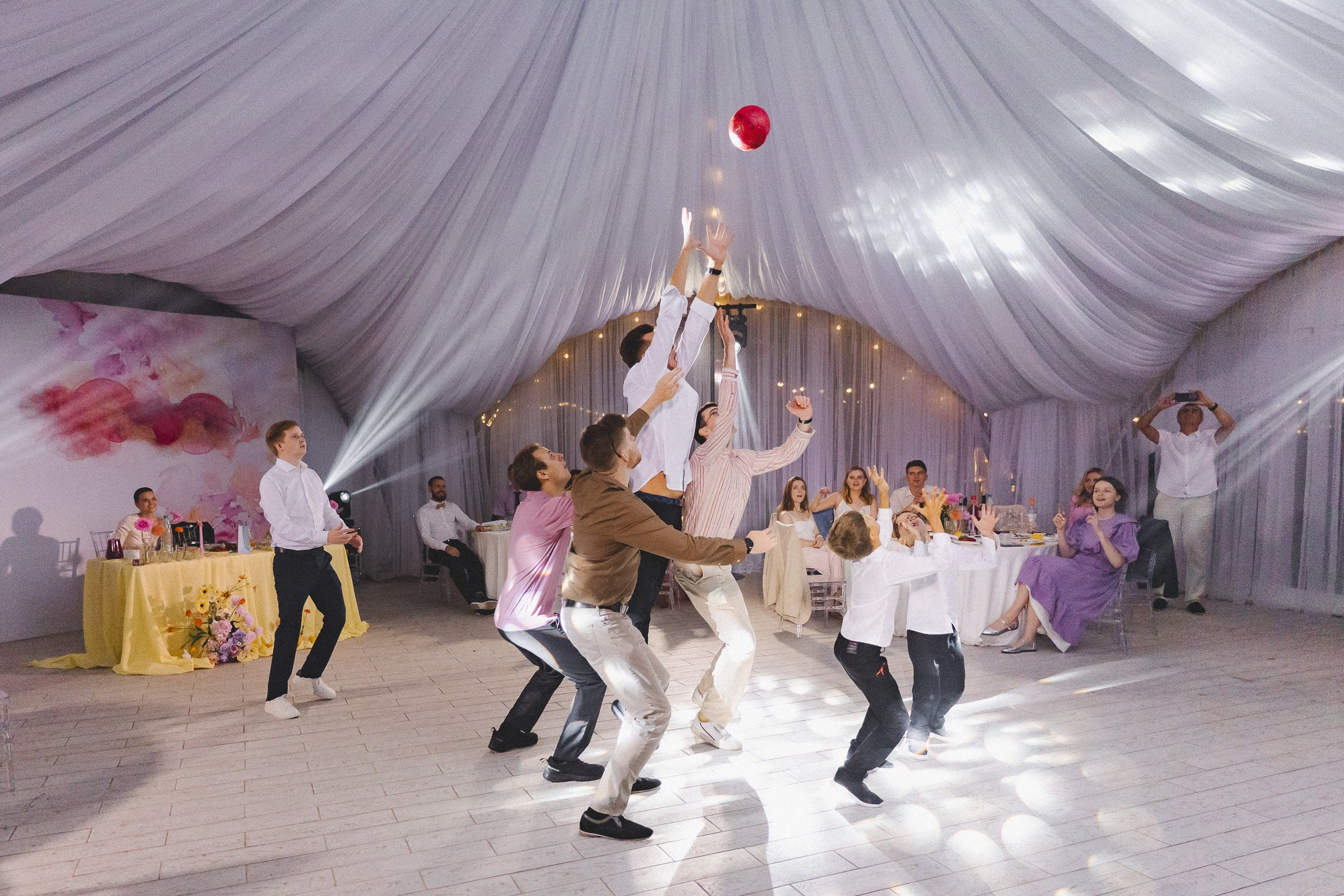 Запах цвета корал, фуксия, оранж. Свадебный фотограф Александр Осипов