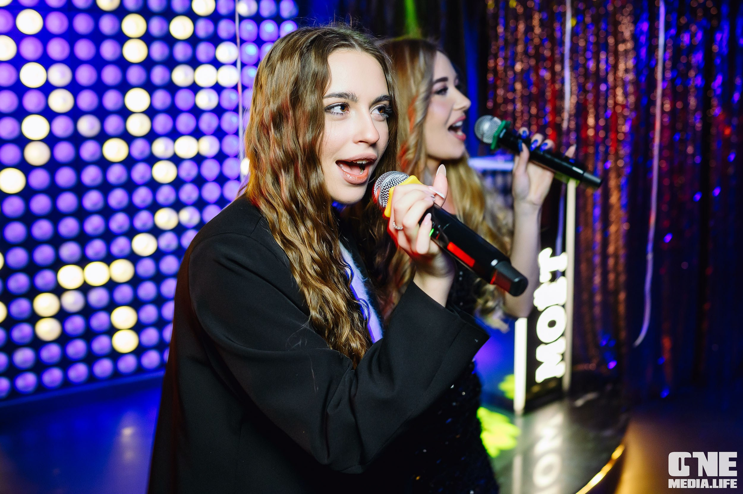 Фоторепортаж из караоке-клуба Эйфория. One Media Life: фоторепортажи, фотоотчеты с мероприятий и заведений