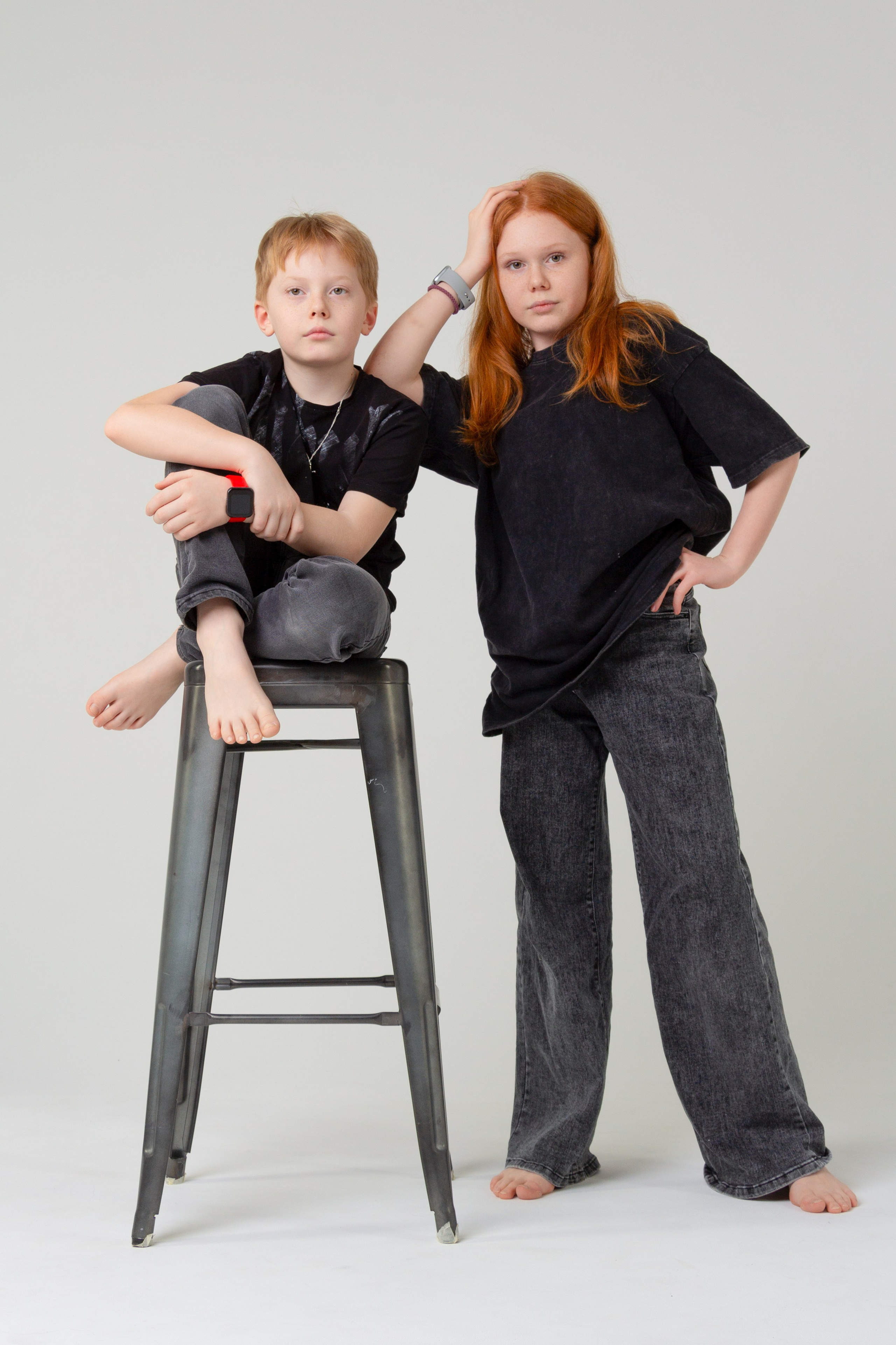 Брат с сестрой на фотосессии