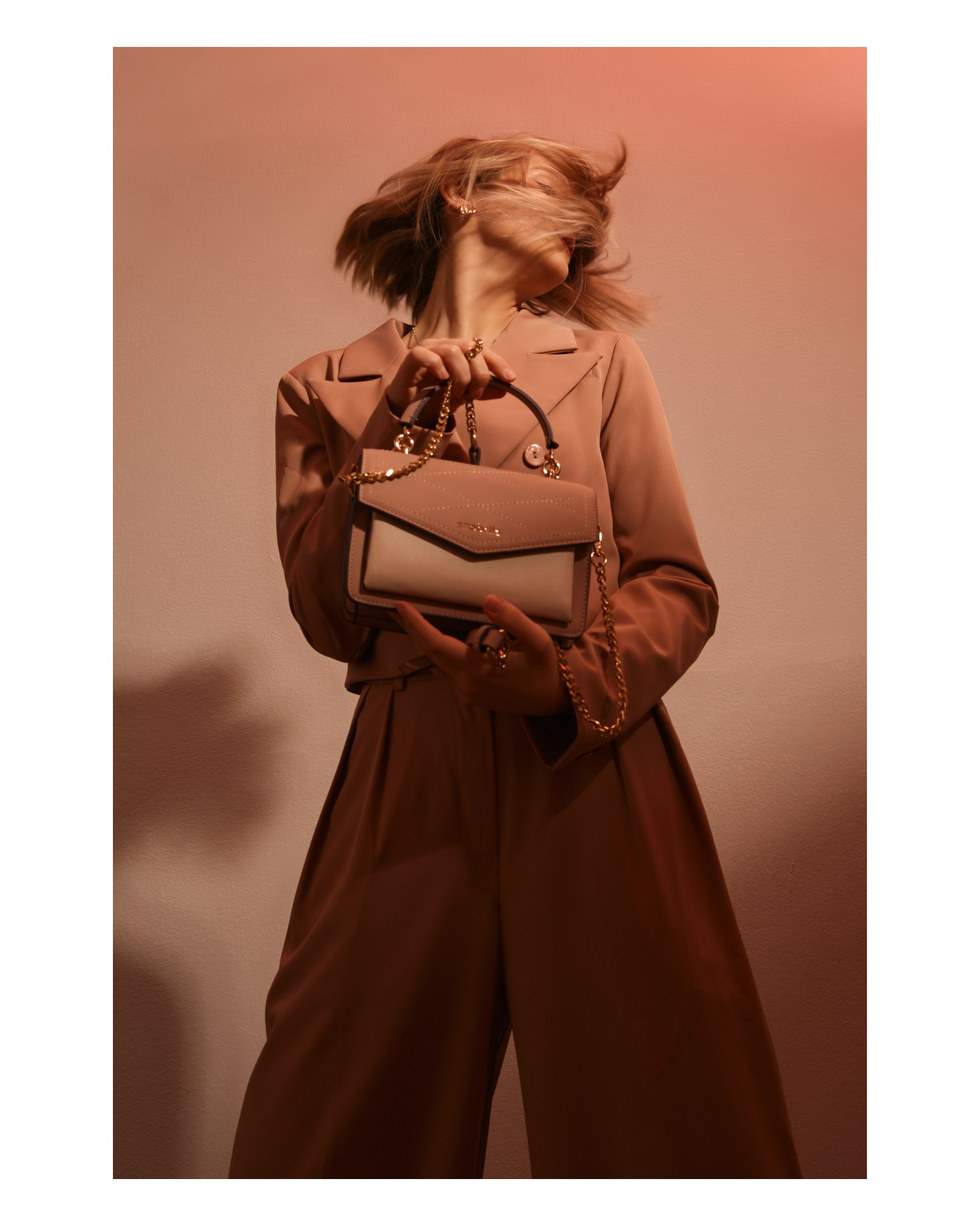 Каталоги, Лукбуки, Реклама. Фотограф и видеограф в Москве Алексей Толстиков