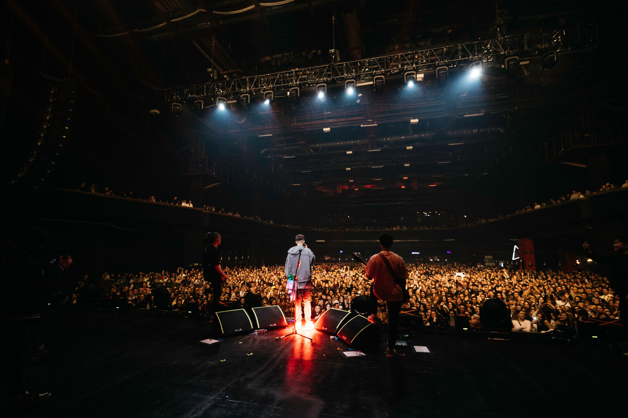 IZBA FEST В VK STADIUM 04.05.24. Концертный и репортажный фотограф в Москве и Санкт-Петербурге Мария