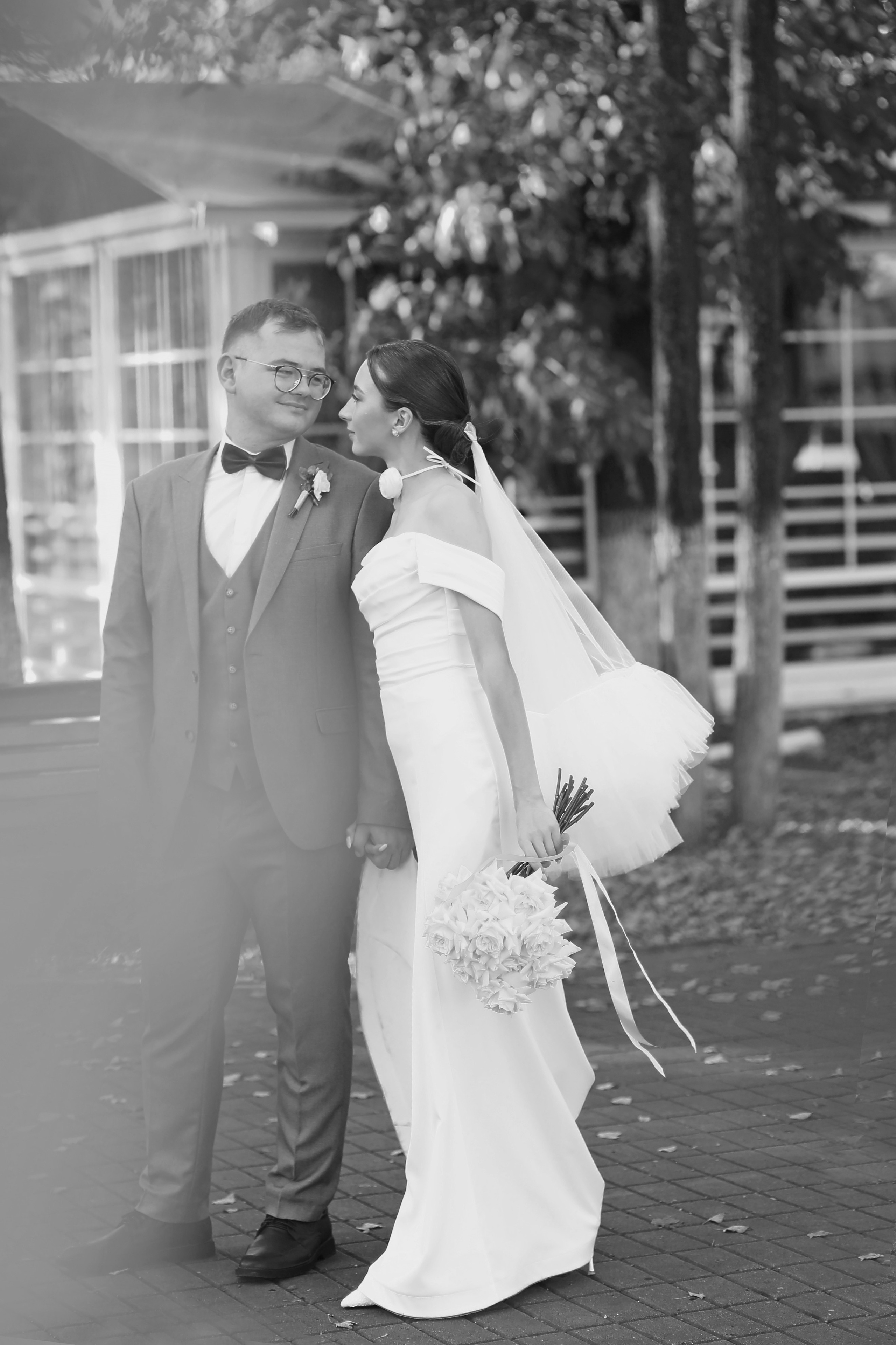 Свадебная осенняя фотосессия Ивана и Лидии в городе. Свадебный и репортажный фотограф в Ярославле и Санкт-Петербурге Роман Микрюков