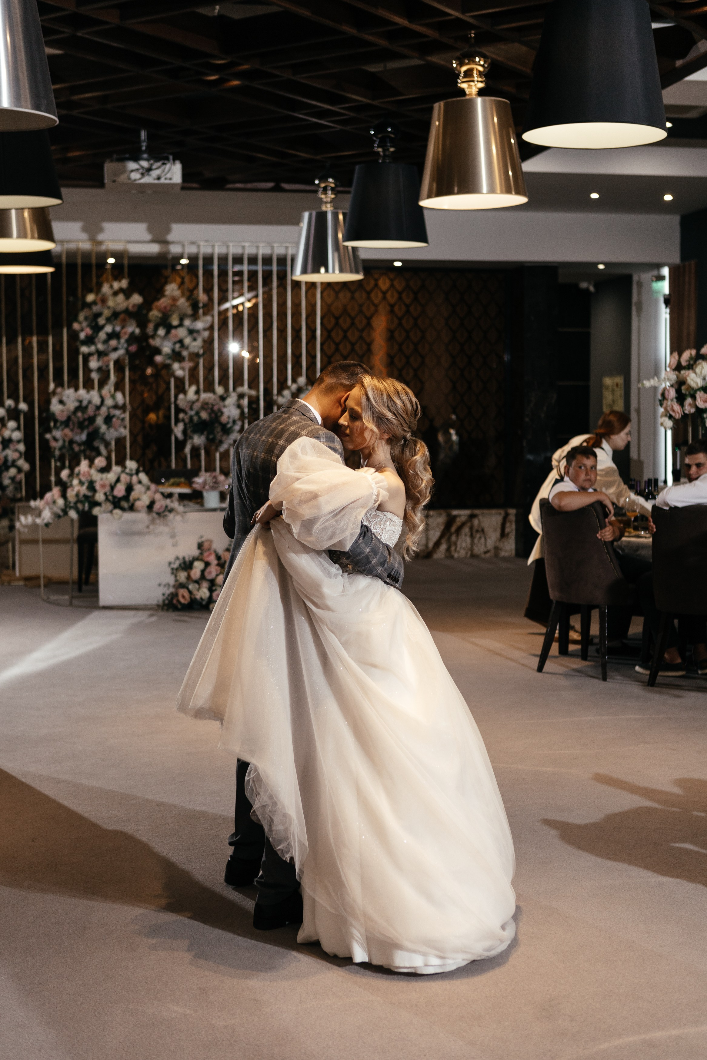 Свадебный фотограф Уфа — Руслан ГабдлисламовЖивые эмоции, красивые кадры, воспоминания на всю жизнь.Работаю по всей Республике Башкортоста. Свадебный фотограф Уфа Руслан Габдлисламов