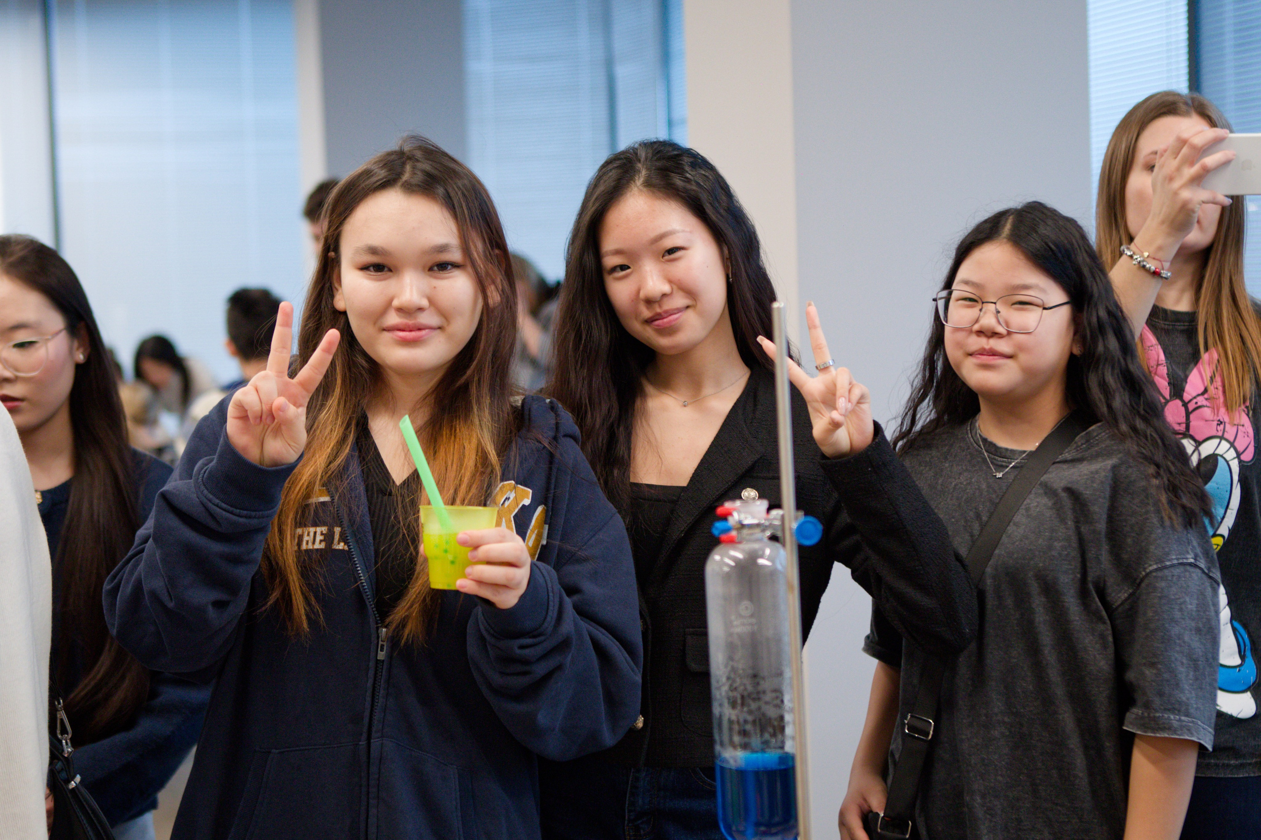 (Ал)Химический бар. Кутузов Евгений Фотограф в Южно-Сахалинске