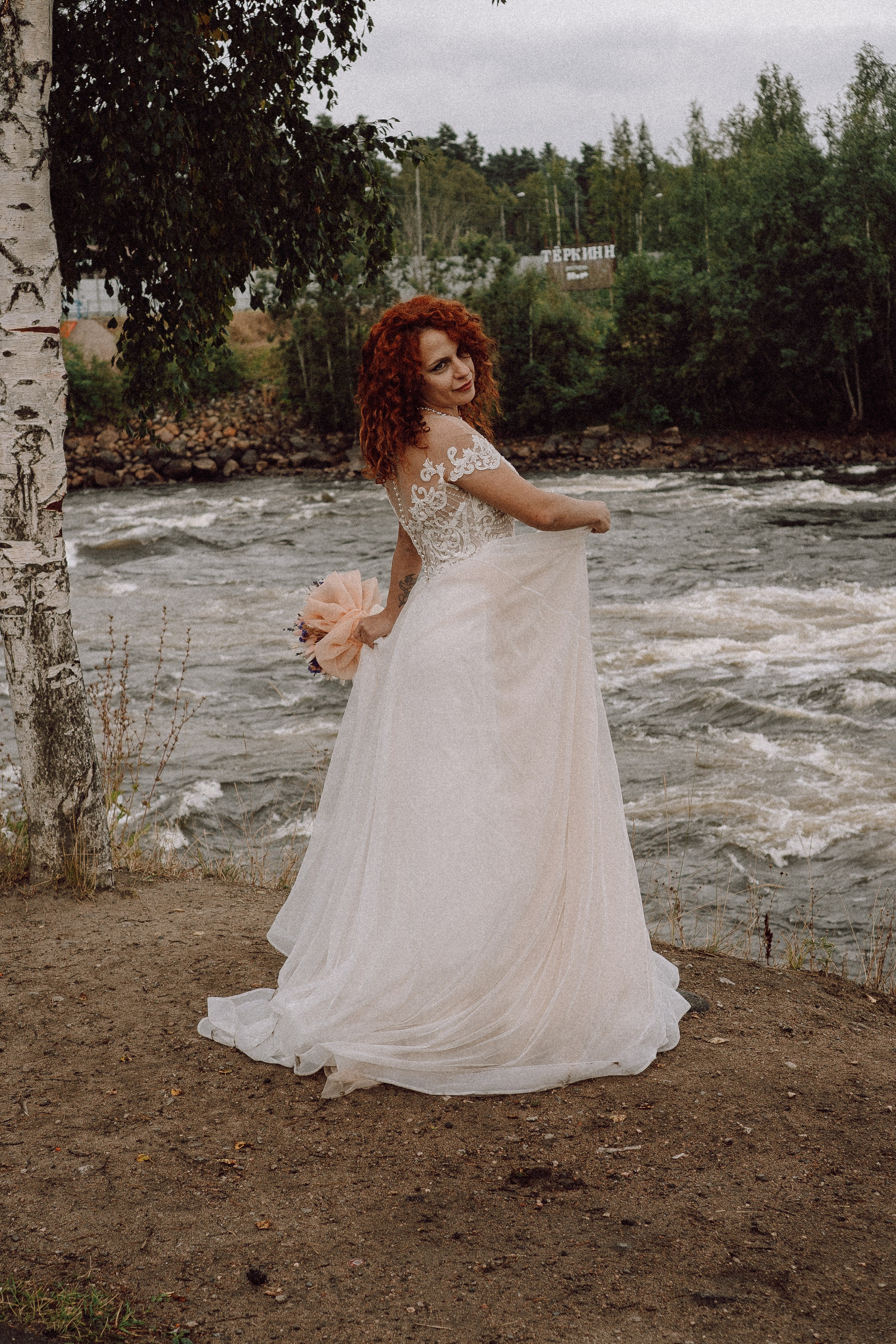 СВАДЕБНАЯ ФОТОСЕССИИЯ ПАРЫ В ГОРОДЕ ПРИОЗЕРСК В СОСНОВОМ ЛЕСУ И С ПИКАПОМ. Профессиональный фотограф, Санкт-Петербург — Виктория Богомолова