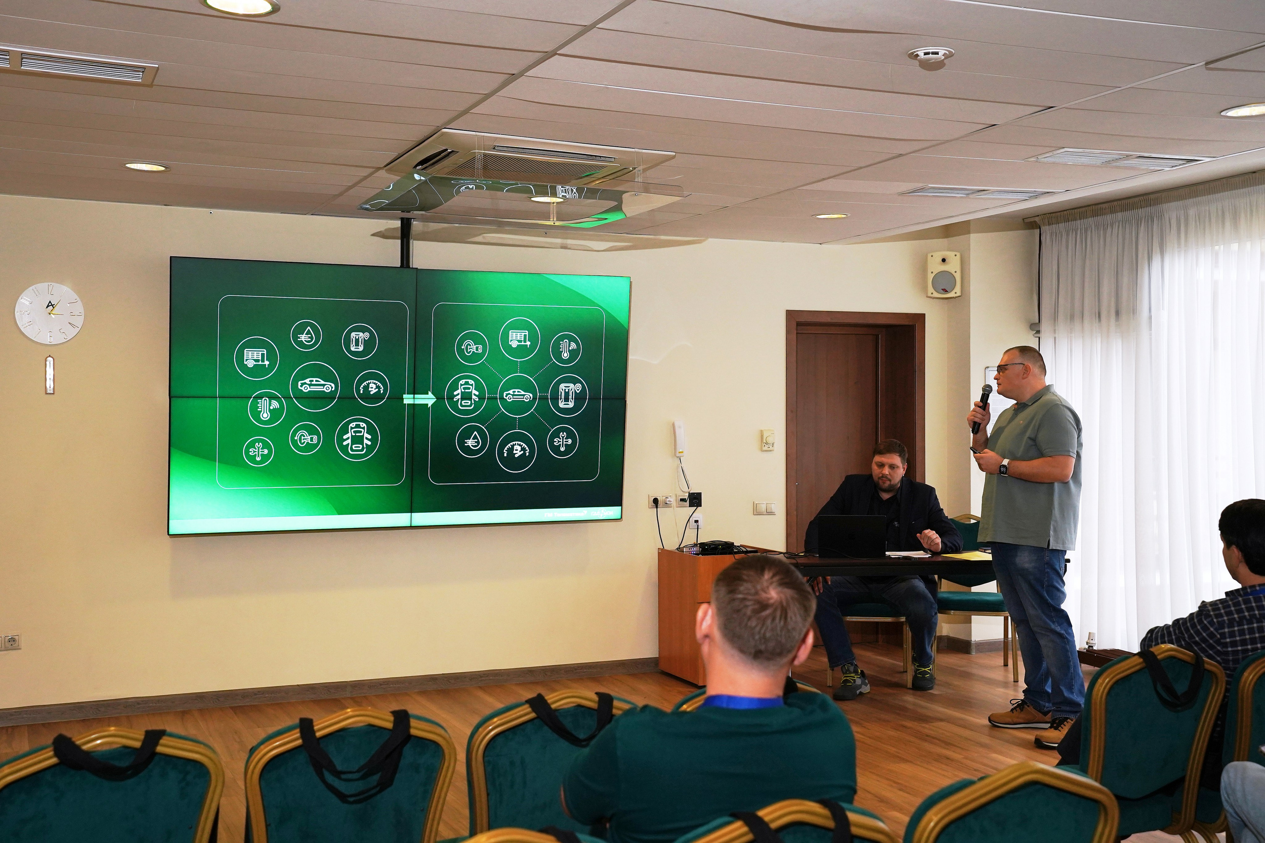 Конференция ГдеМои. Фотограф