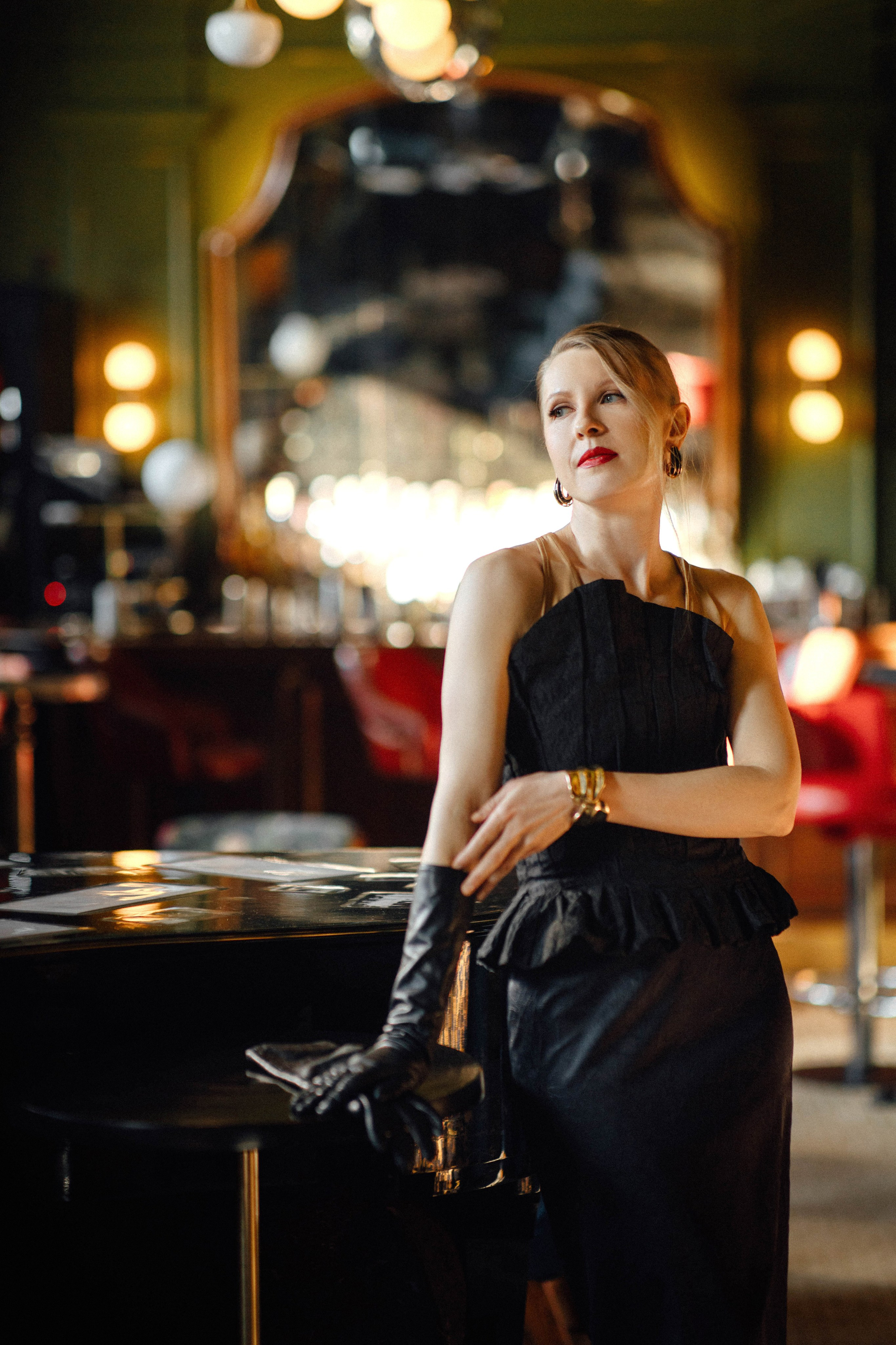 Юлианна, bar Martinique