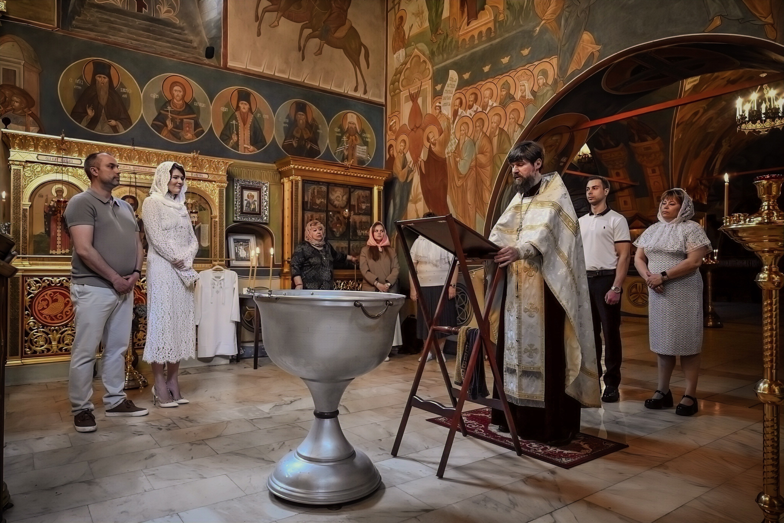 Крещение Арбат мама Ксения. Семейный и детский фотограф Москва
