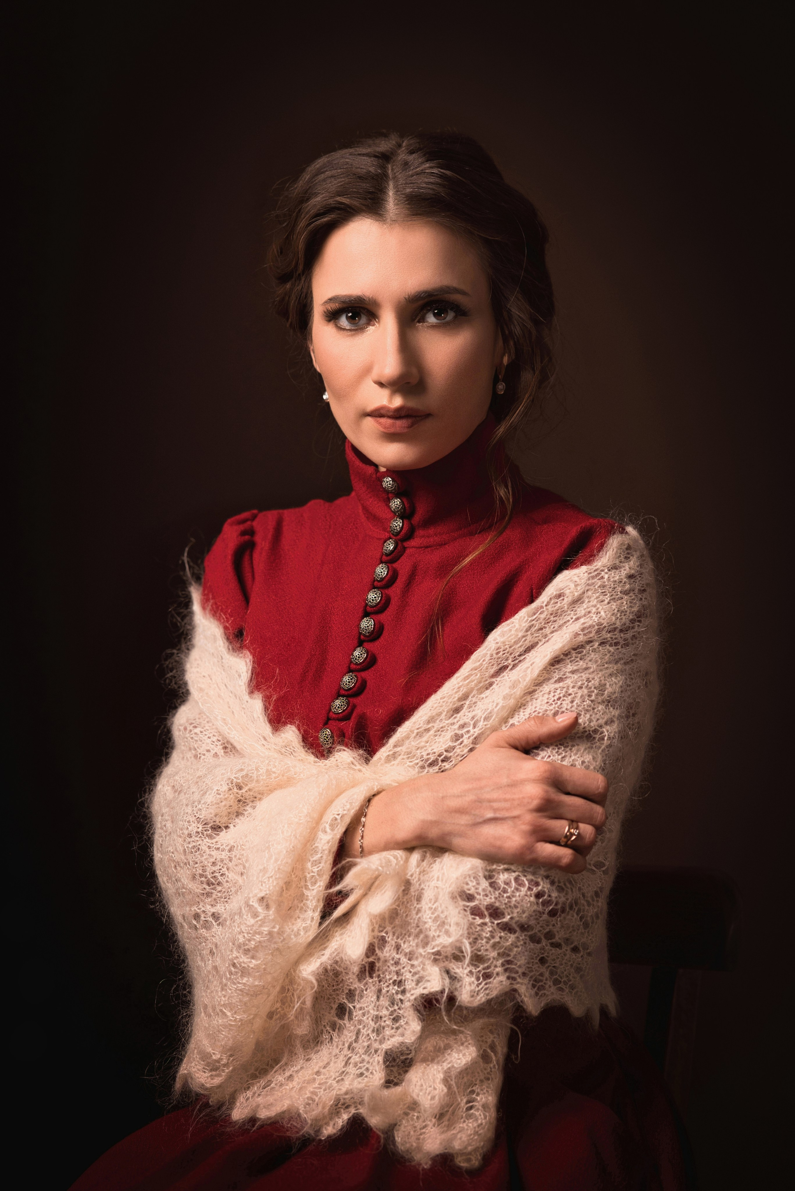 В шали. Фотограф Денис Кривопусков