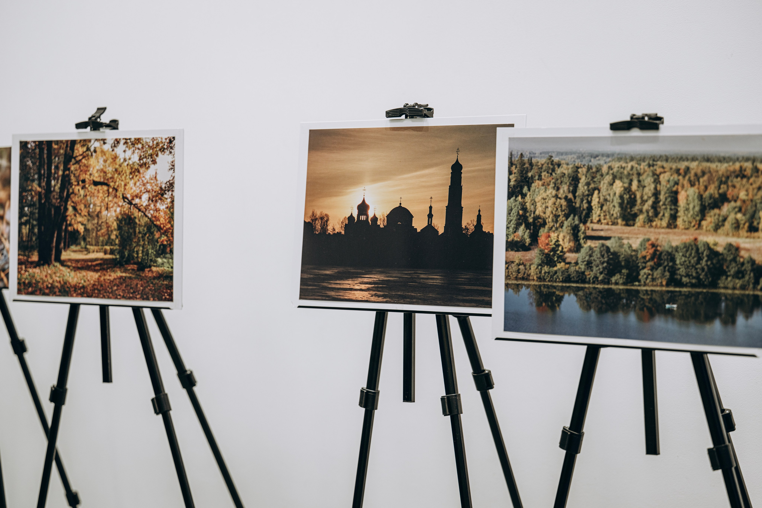 Репортаж с творческой выставки работ фотографа Эдуарда Закирова. Свадебный фотограф в Казани, и Зеленодольске Радик Мухаметов