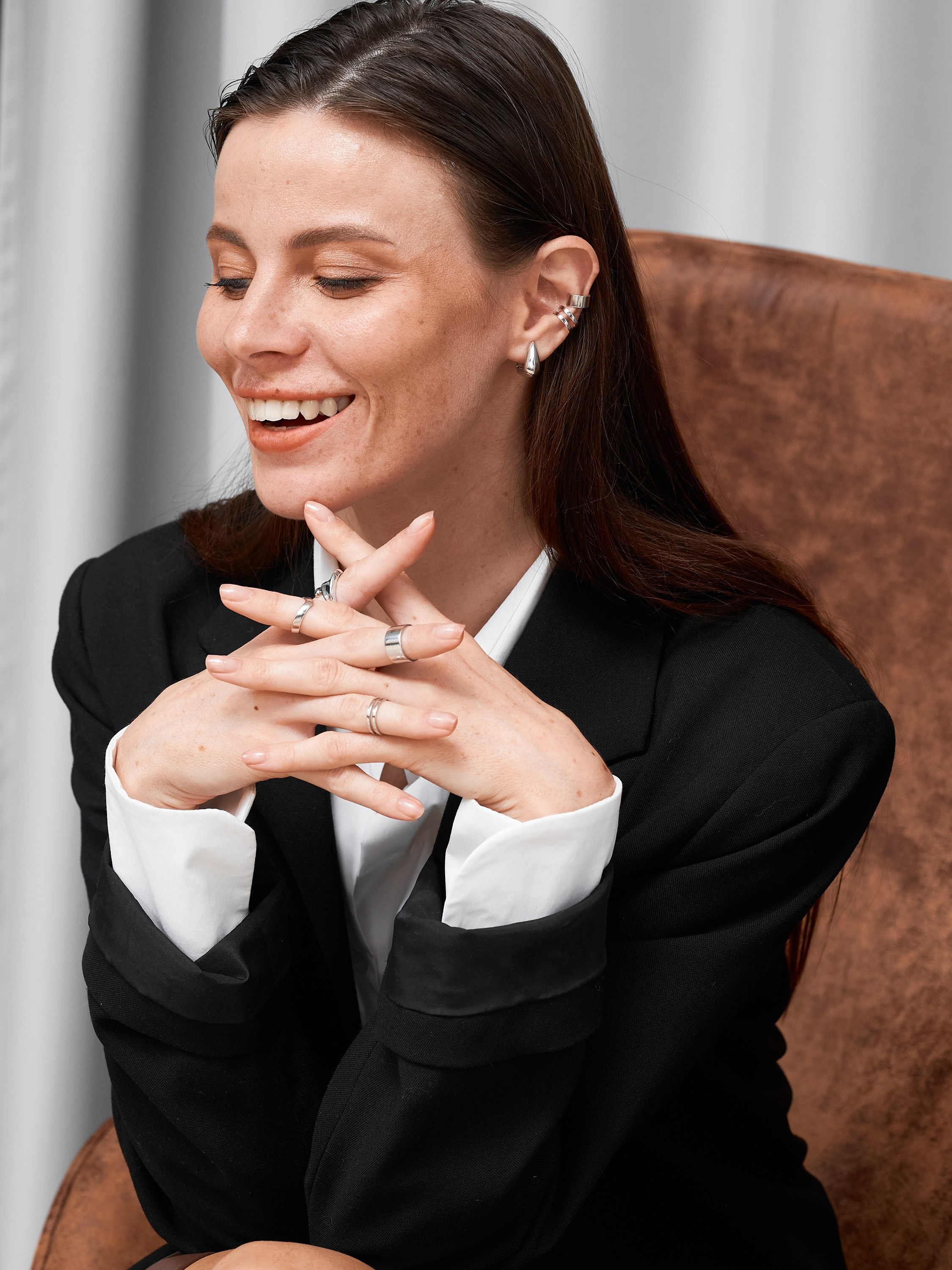 Имиджевая фотосъемка Silvervibe Екатеринбург Wildberries ВБ Ozon Озон контент для бренда Екб заказать цена фотосъемка товара WB имидж. Фотограф Екатеринбург Анастасия Жерновская | Маркетплейсы и нейрофото