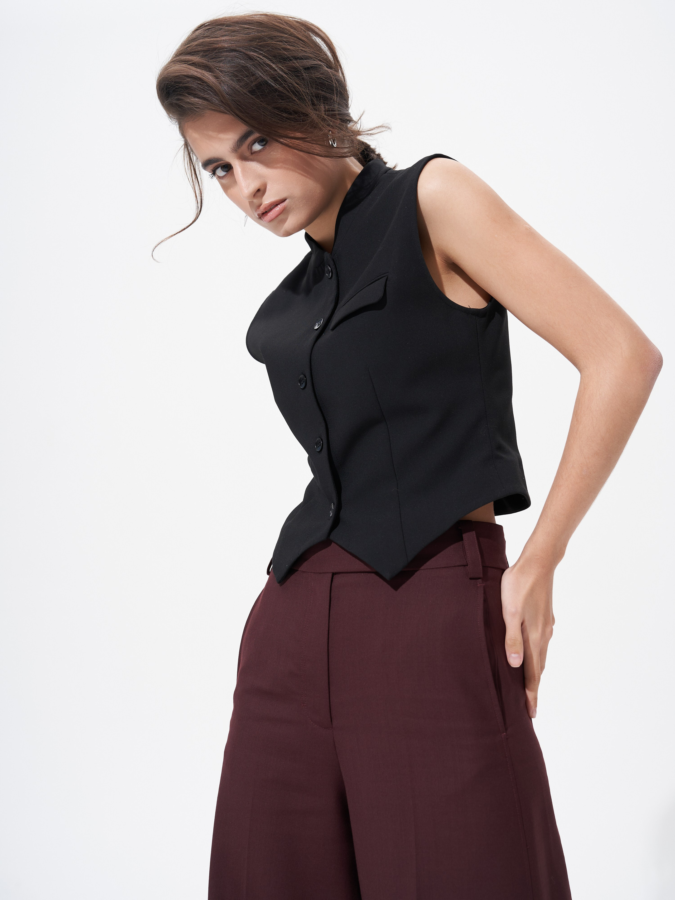 Каталог на циклораме (фронтальный жесткий свет). Коммерческий фотограф в Москве Хабибуллина Эльза