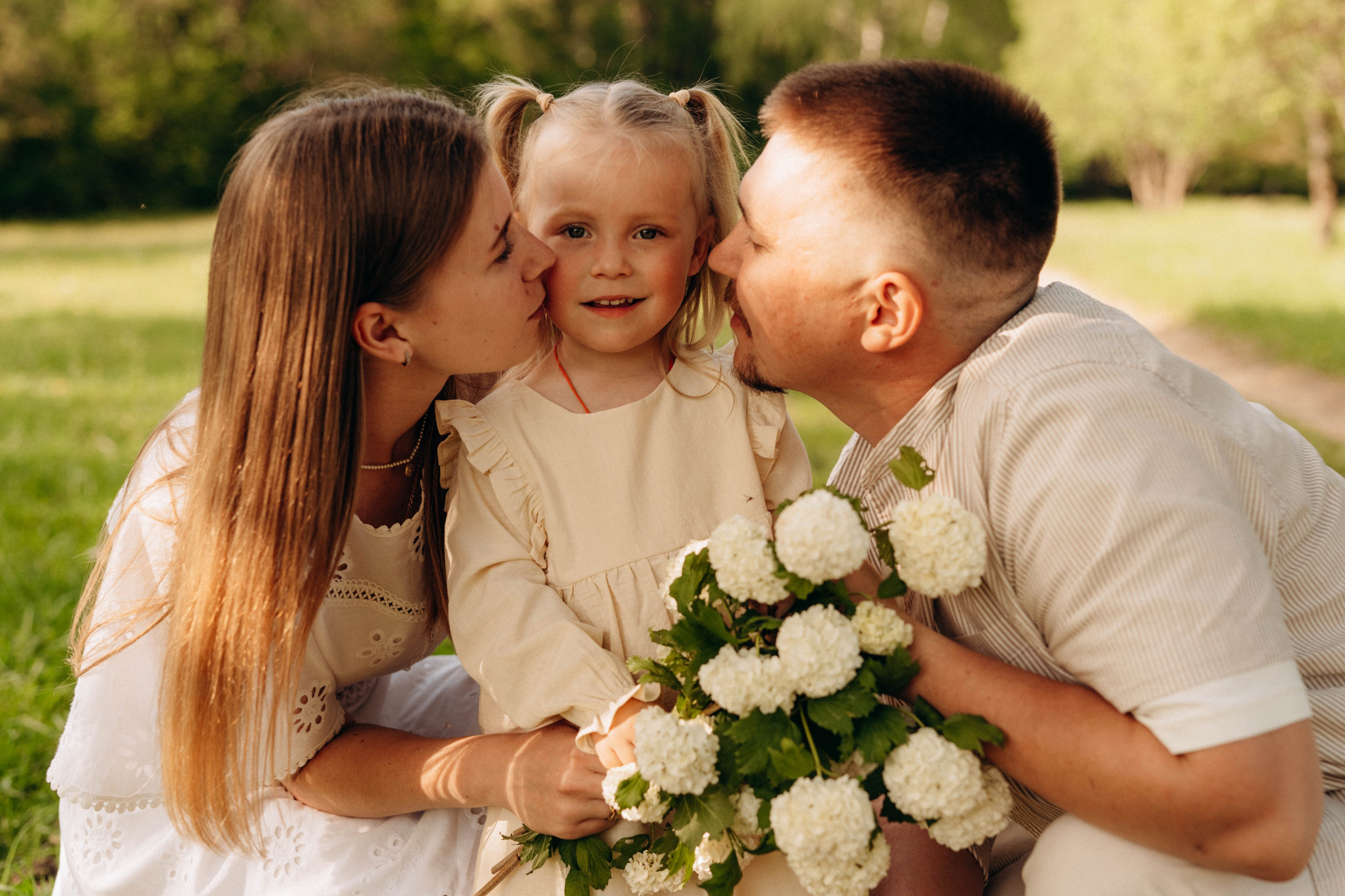 Прогулка Данилы, Алёны и Арины. Свадебный и семейный фотограф в Калуге Анна Киреева