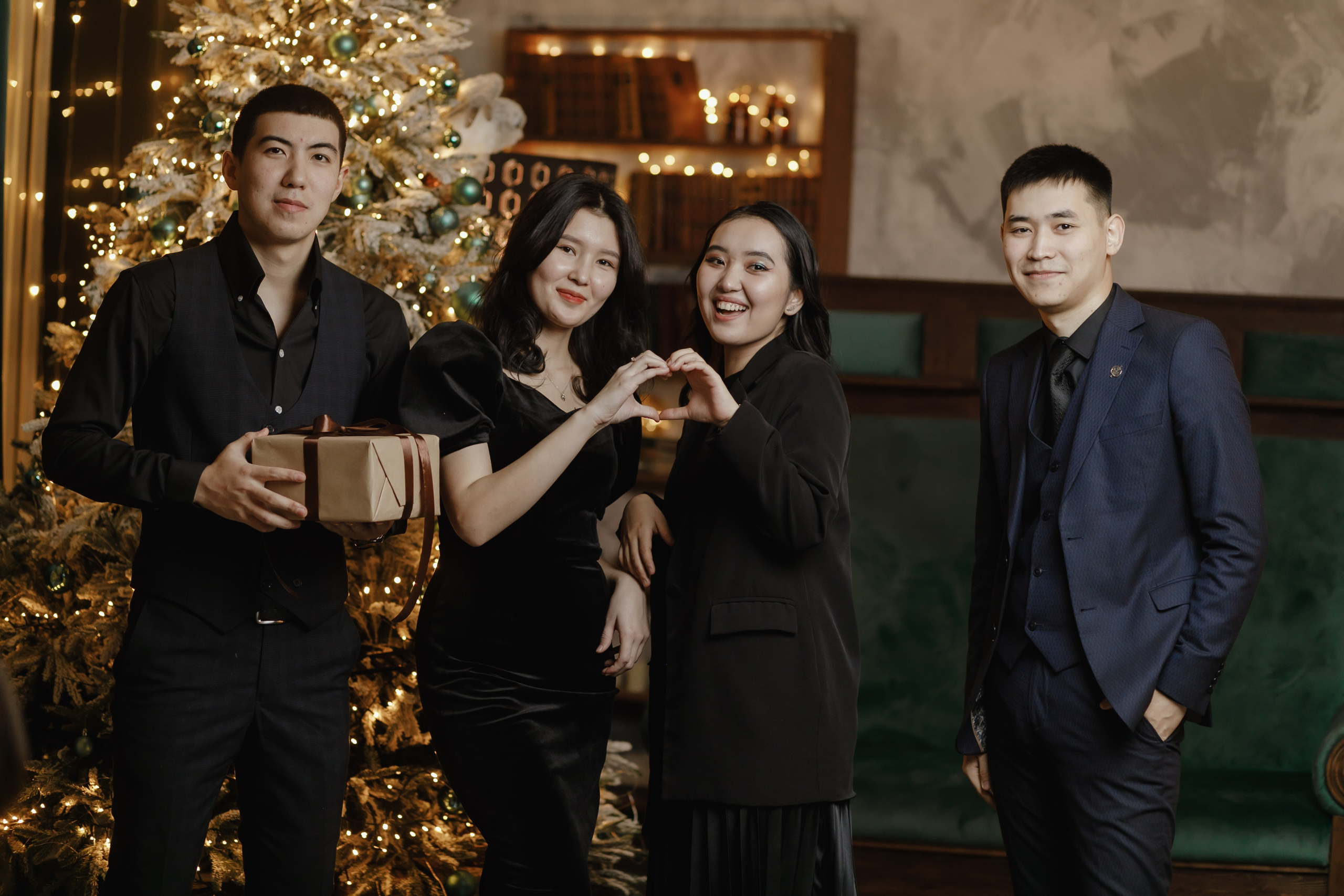 Семейная новогодняя фотосессия Петропавловск. Свадебный и Семейный фотограф в Петрпавловске