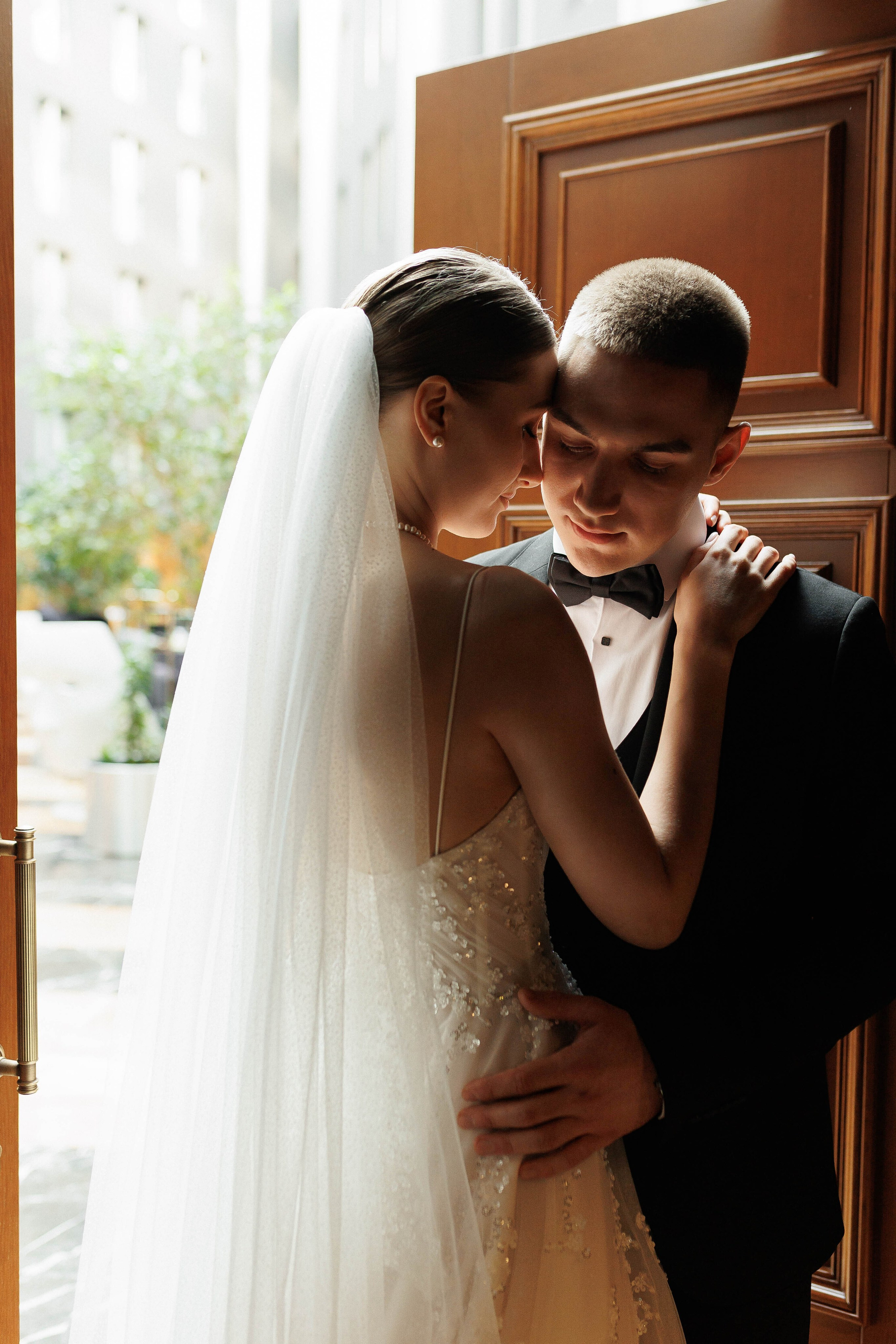 ···. Свадебный фотограф в Санкт-Петербурге Александра Чукавина