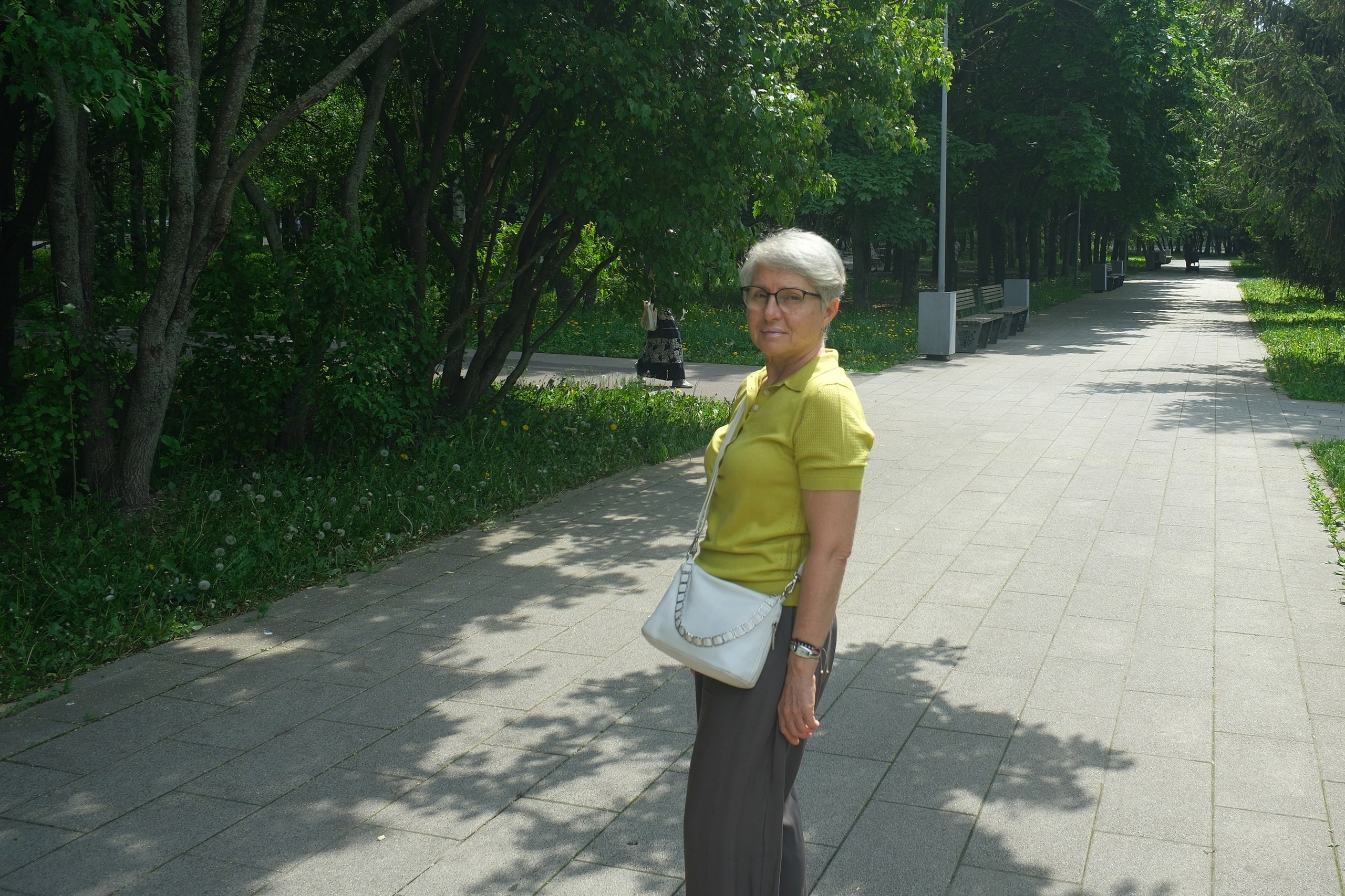 Парк 850 лет Москве. Снято на Voigtlander 18/2,8 Color-scopar. Улица, люди, жизнь…