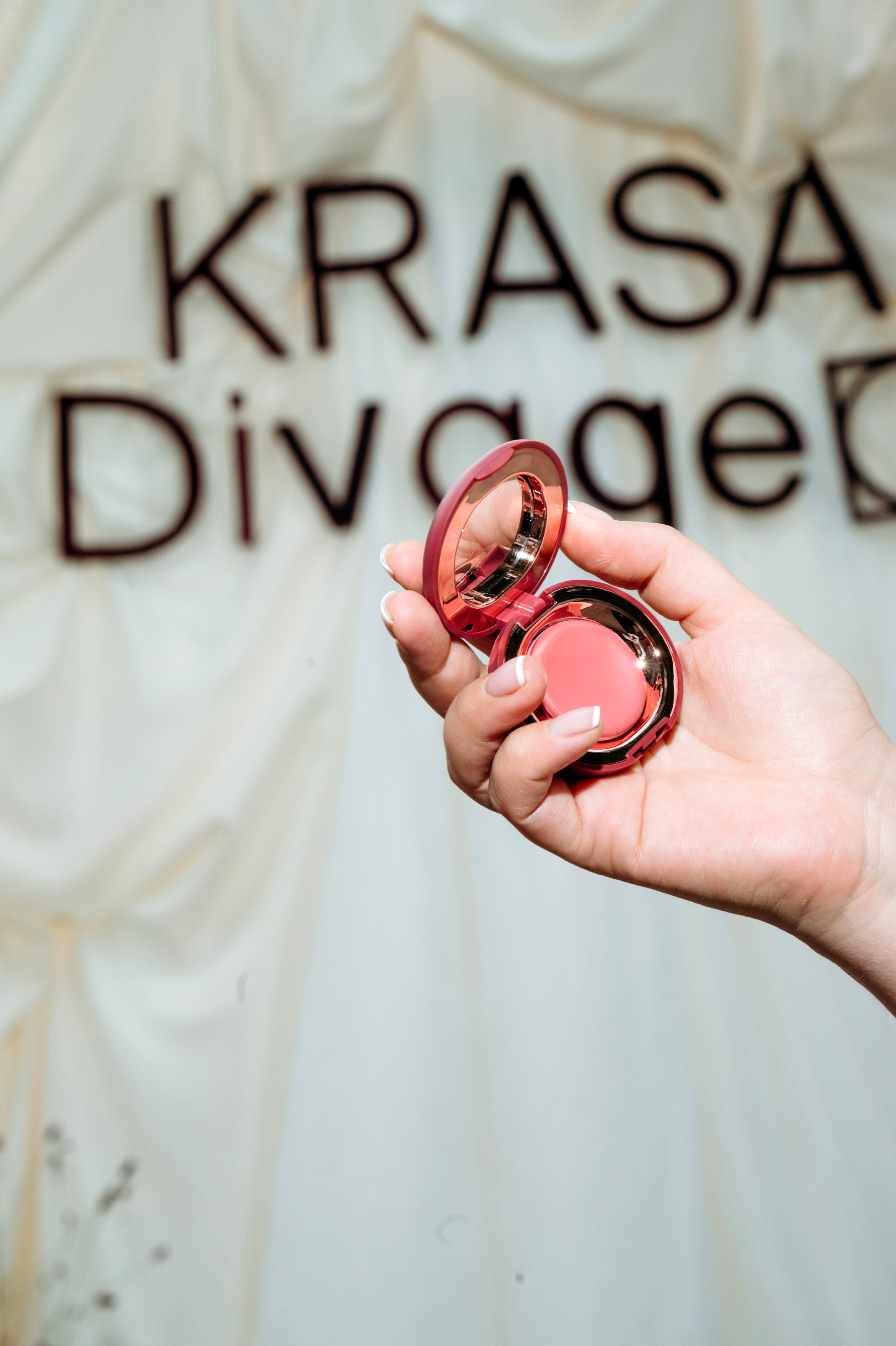 DIVAGE KRASA // Moscow. Фотограф Элина Брусенцева