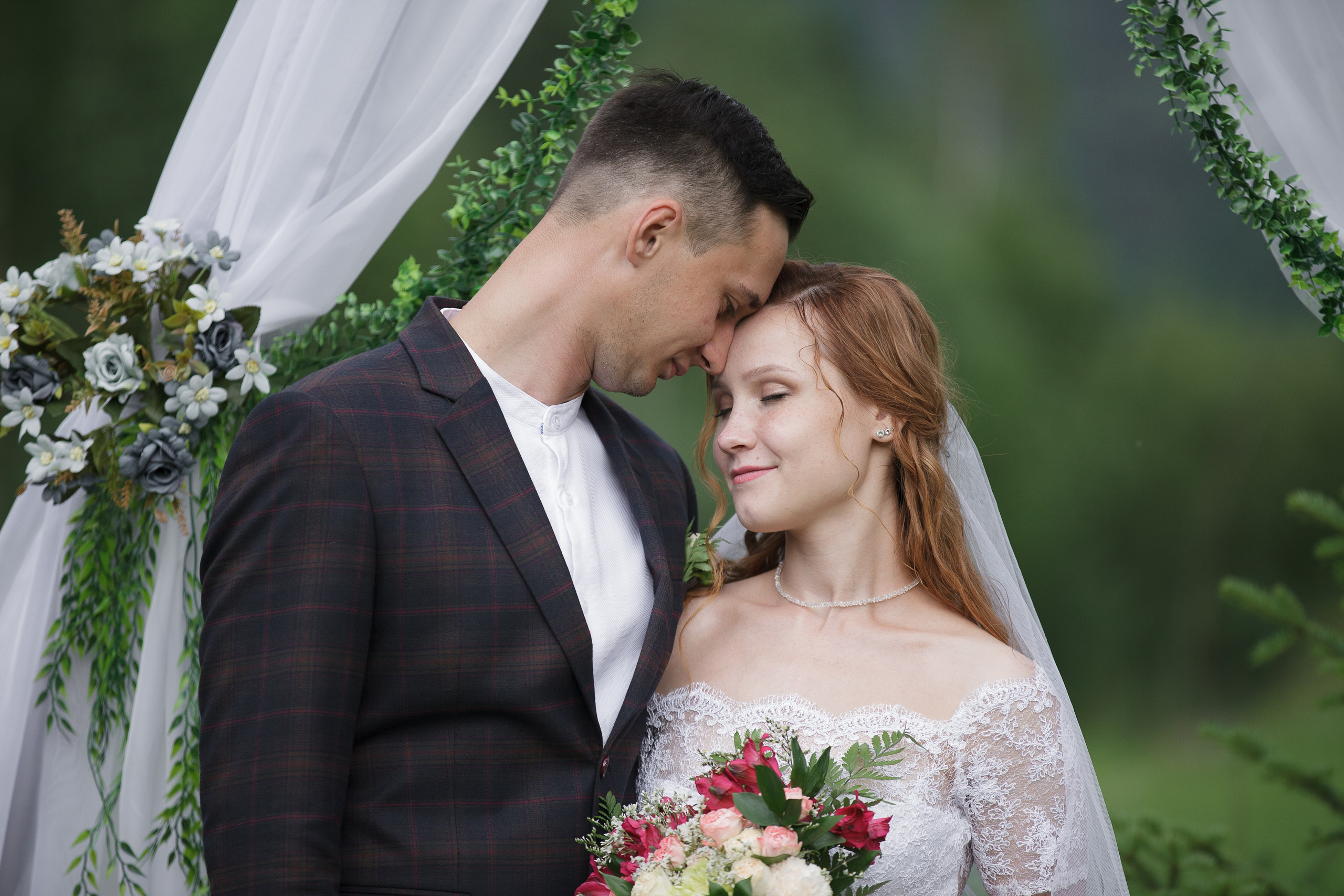 Свадебная фотосессия в Саяногорске. Портреты с душой: Иван Зиновьев -Фотограф в Саяногорске