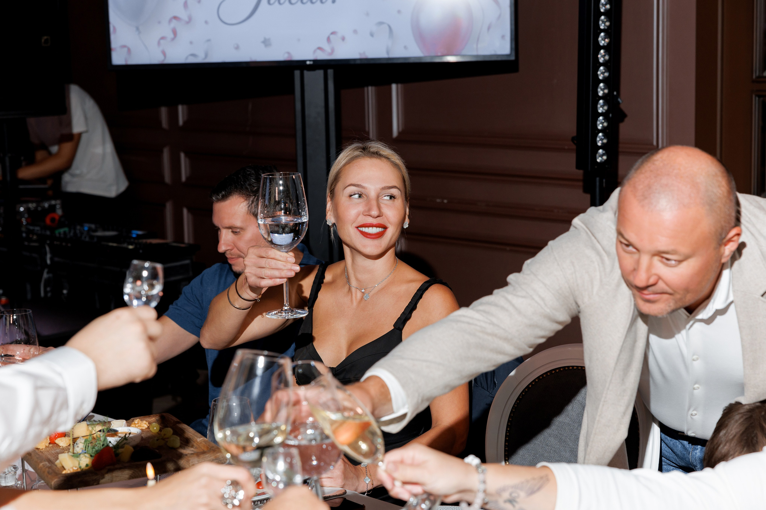 Юбилей Юлии. Свадебный репортажный фотограф в Москве