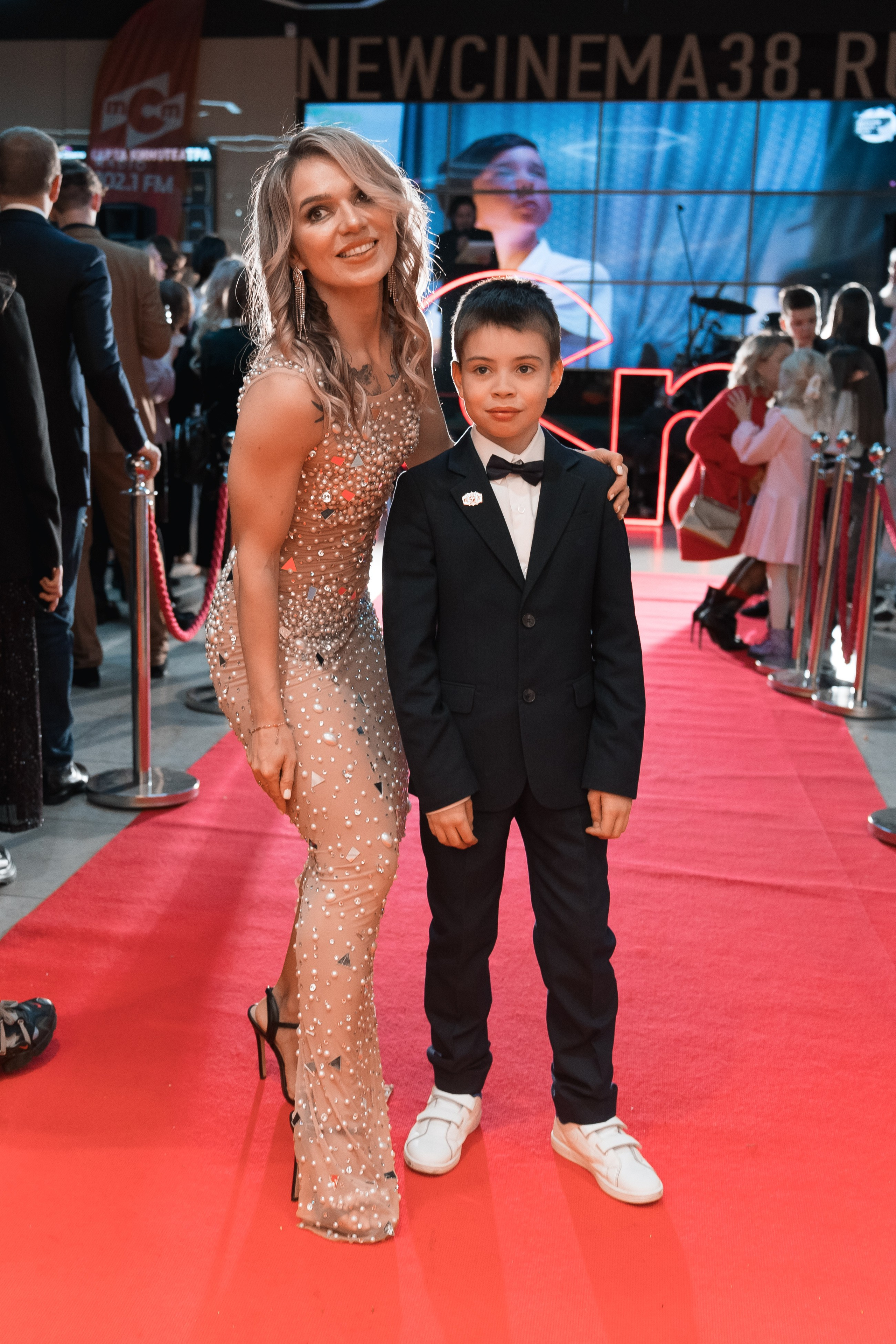 Веб-сериал «МЫ». Для тех, кто не ждёт удачи, а создаёт её. Каждая фотосессия — это твой момент, твой стиль, твой успех. 📸