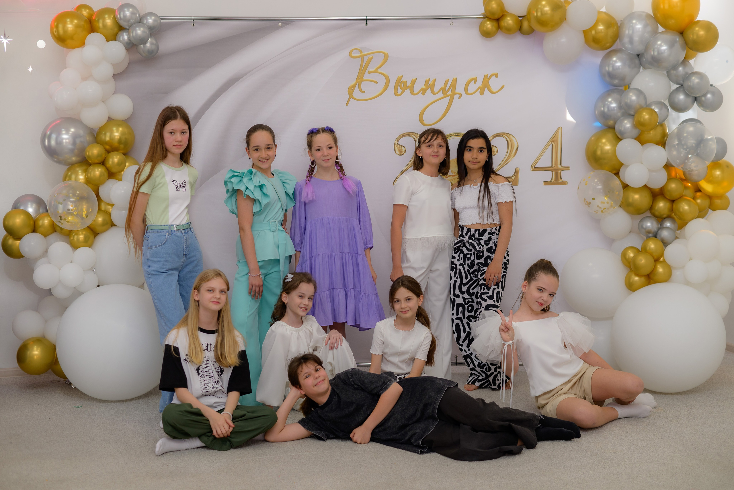 Выпускной 4классы. Выпускные книги Анапа Новороссийск Краснодар