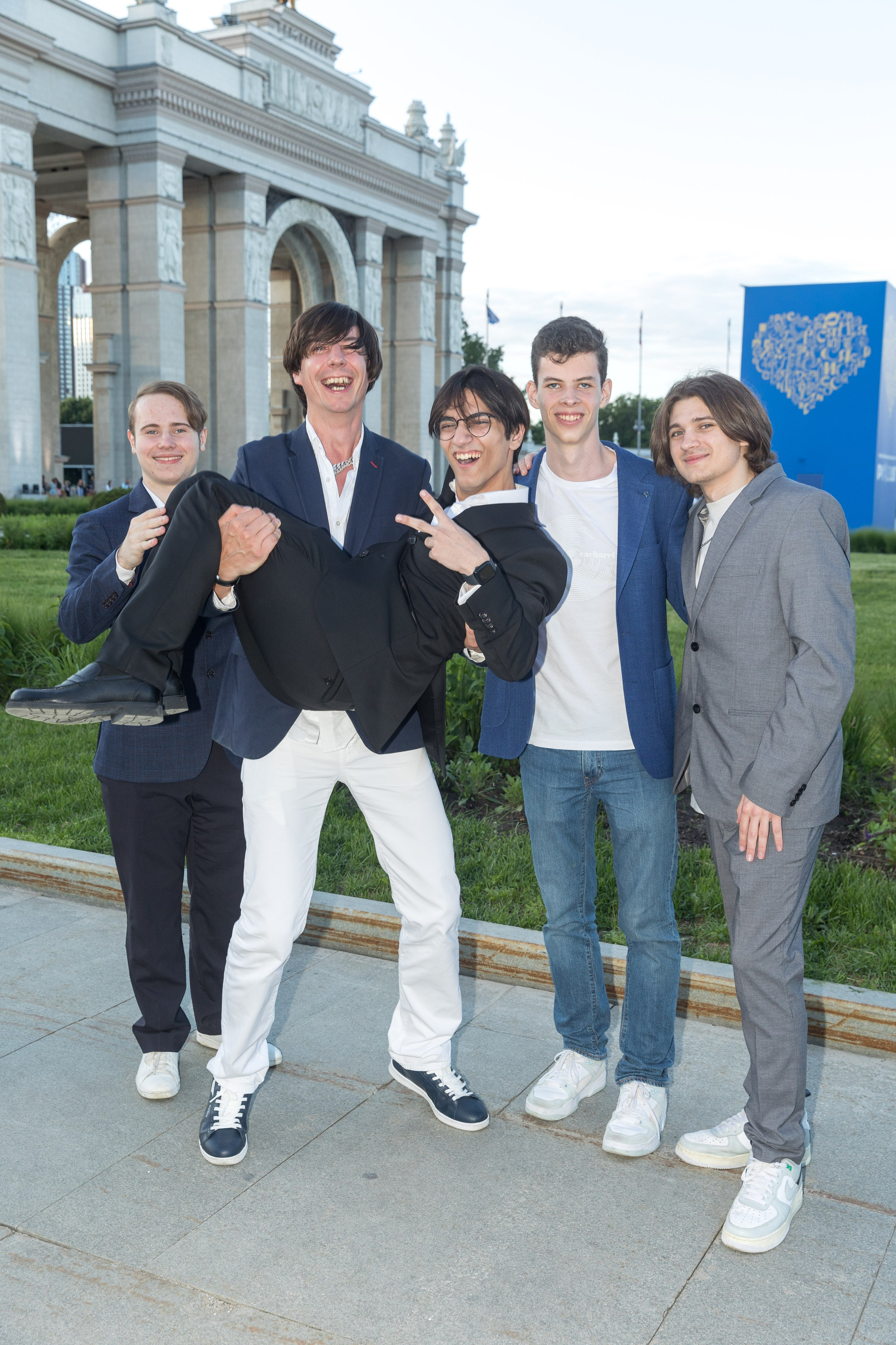 Прогулка перед выпускным. ВДНХ. Школьный фотограф в Москве Семенова Ирина