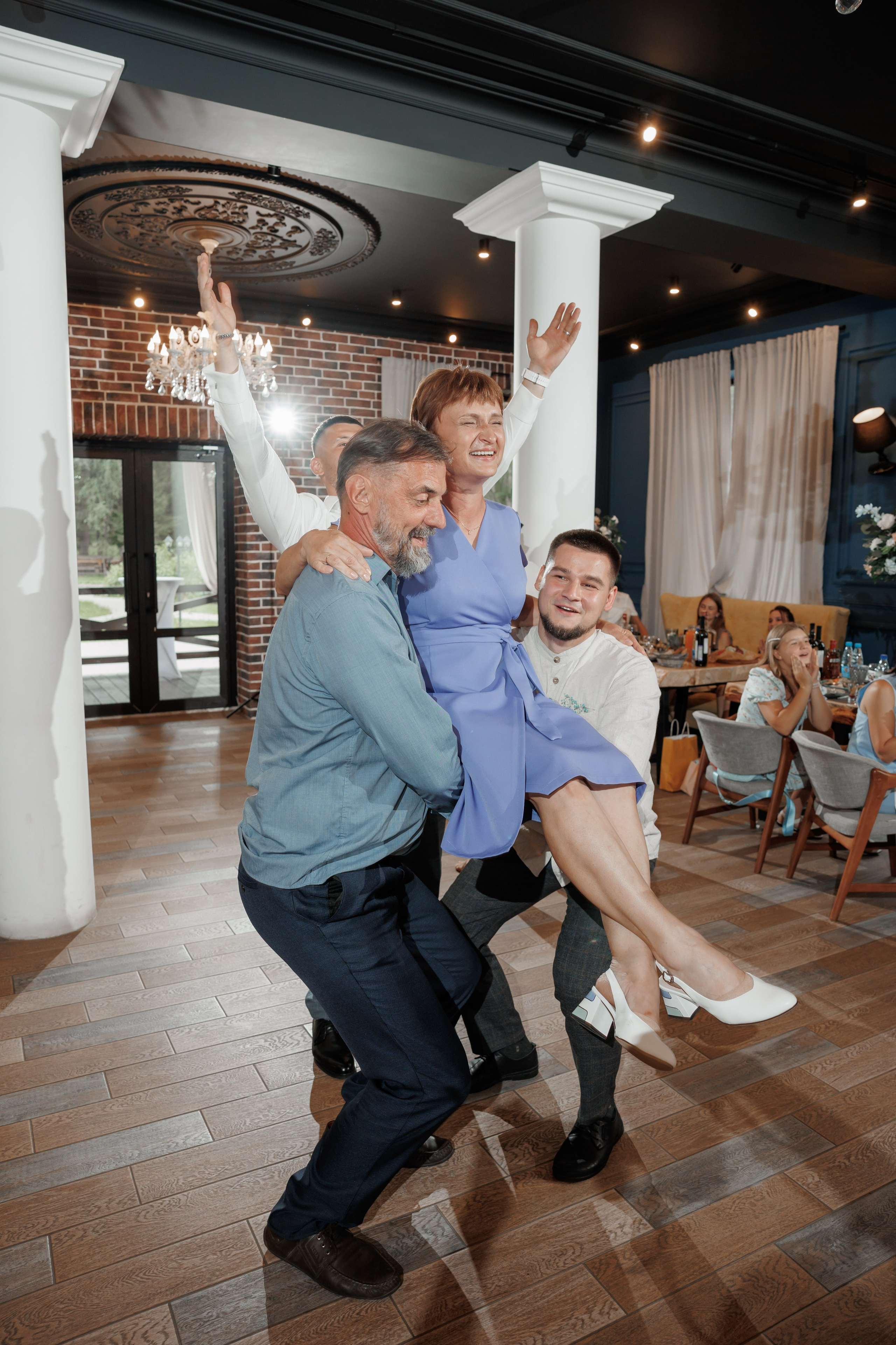 Полина и Дмитрий, загородный клуб «Барин», ЗАГС в г. Пушкино. Свадебный и репортажный фотограф (Москва, Королев и другие)